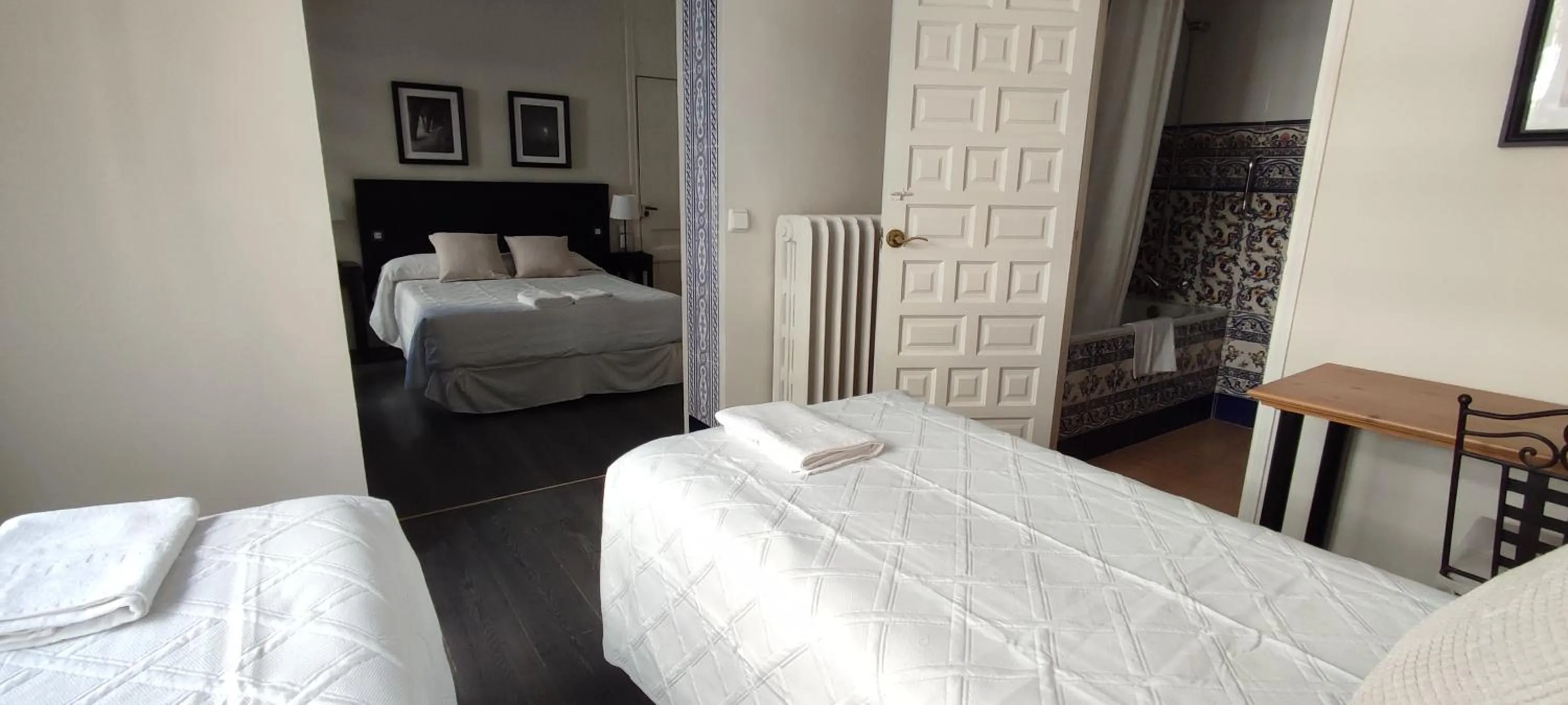 Bed in Casa Consell Bailen, Guest House