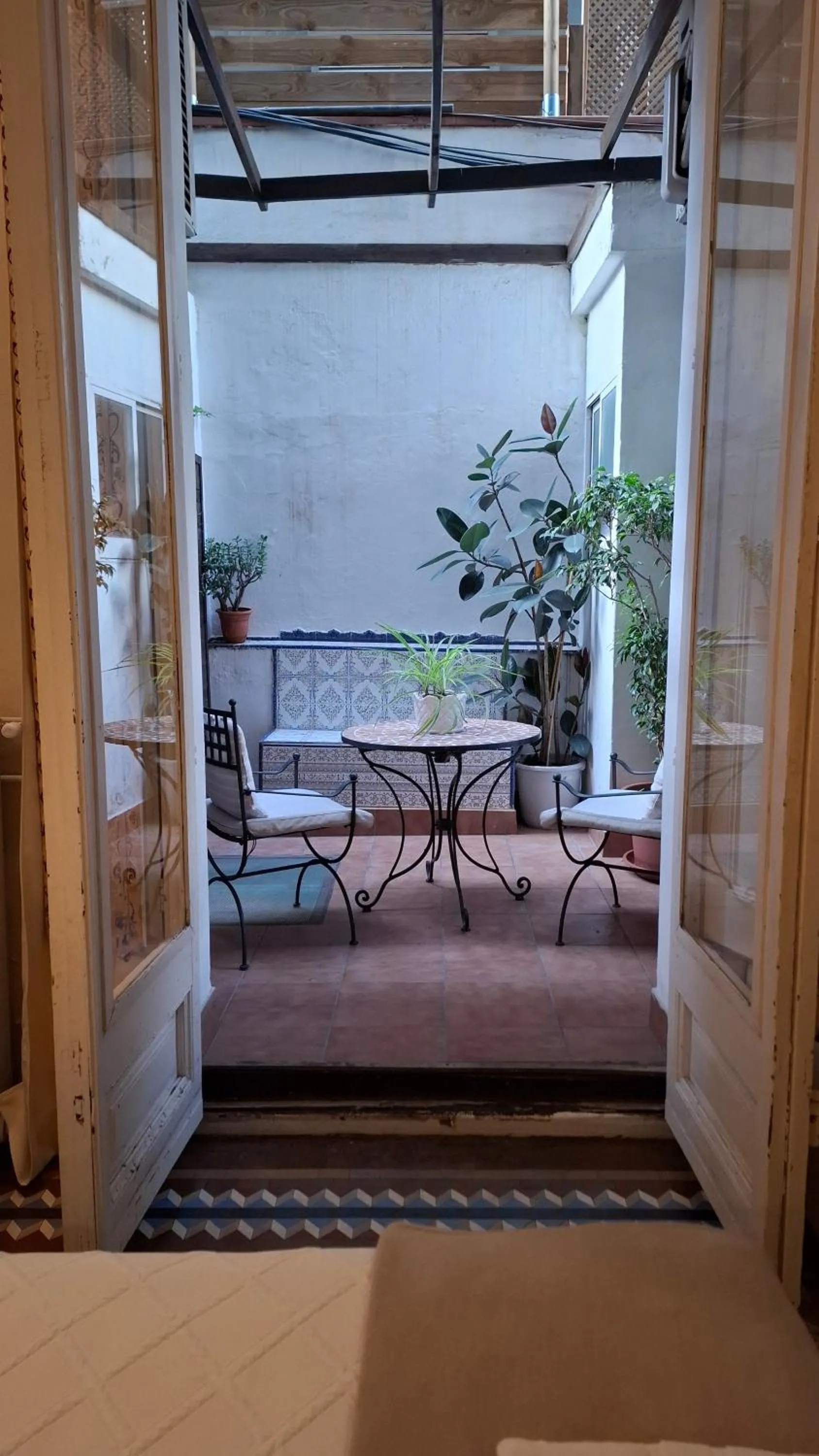 Patio in Casa Consell Bailen, Guest House