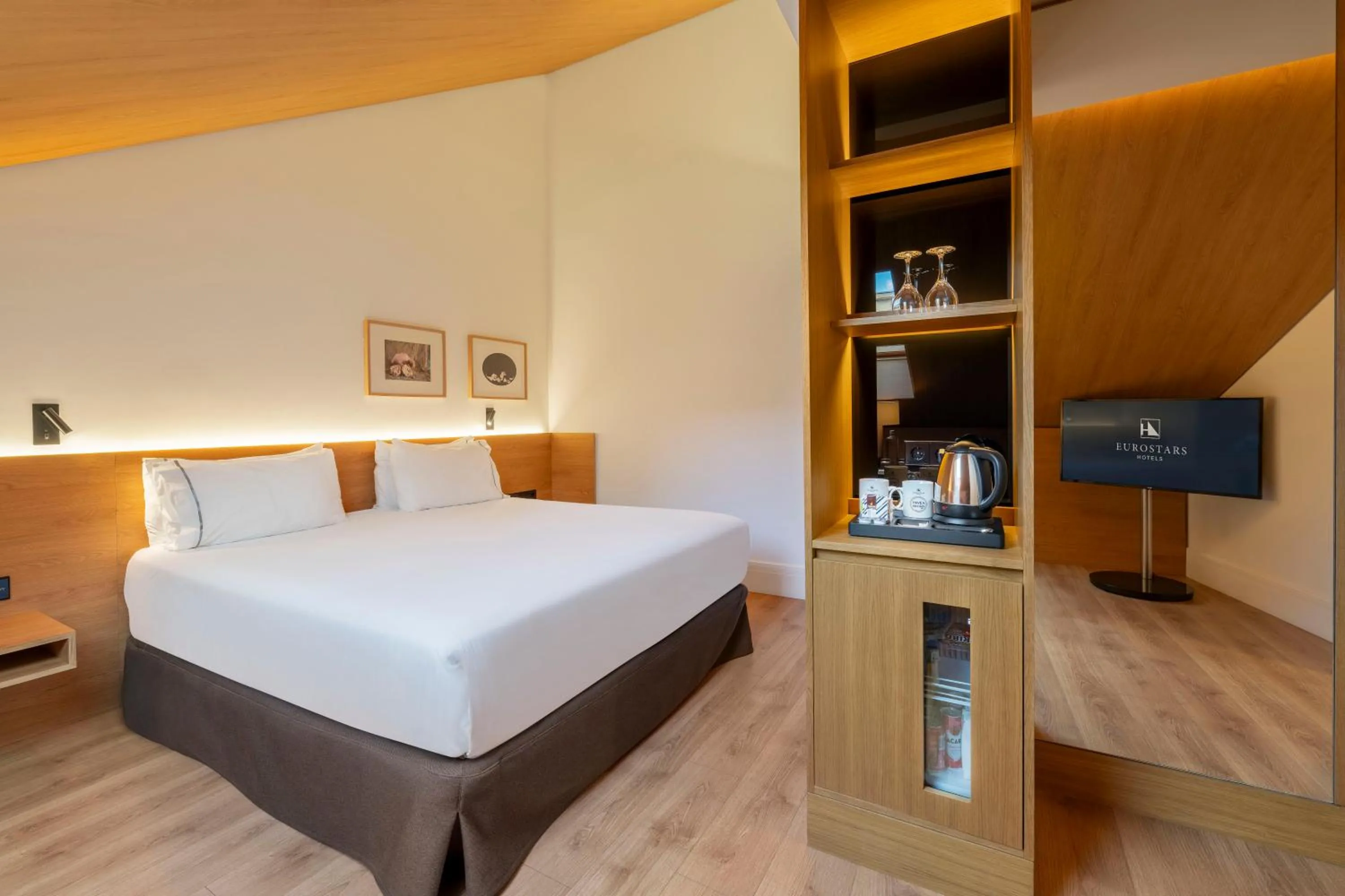 Bedroom, Bed in Eurostars Pórtico Alicante