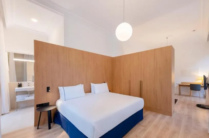 Bed in Eurostars Pórtico Alicante