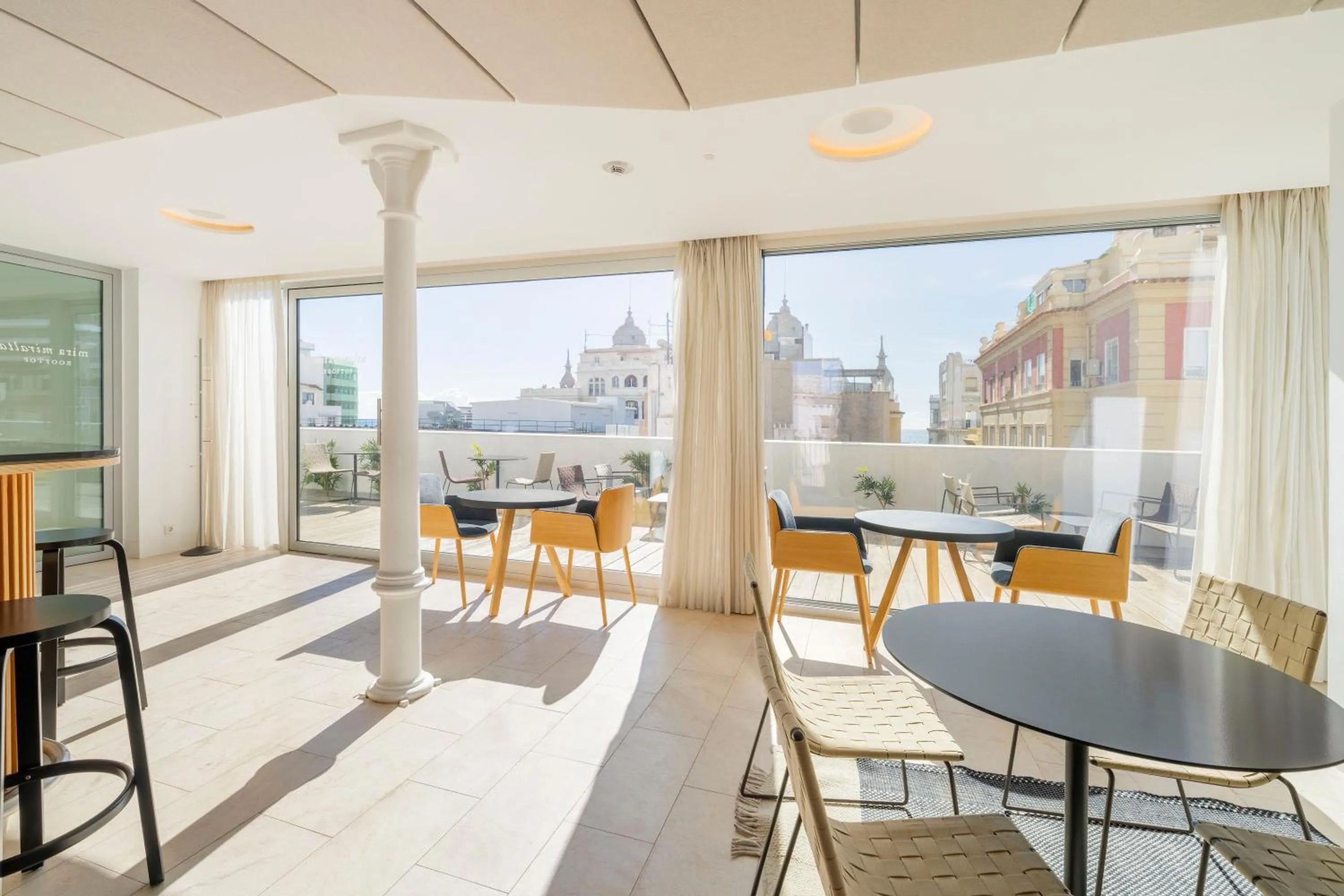 Restaurant/places to eat in Eurostars Pórtico Alicante