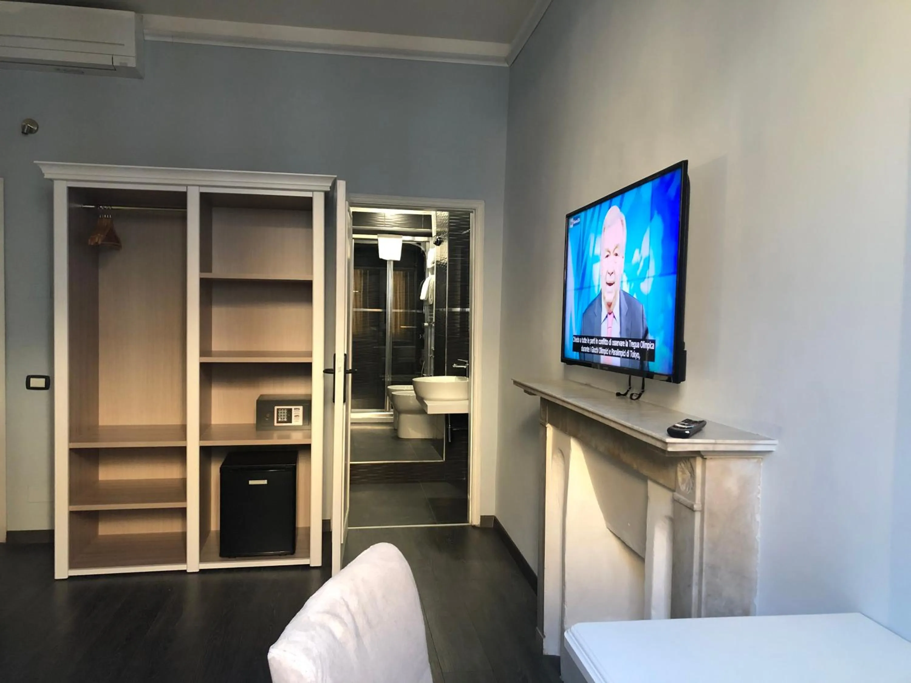 TV and multimedia in Hotel Gioia