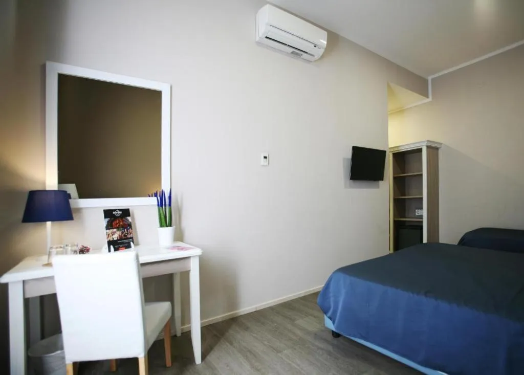 TV and multimedia, Bed in Hotel Gioia