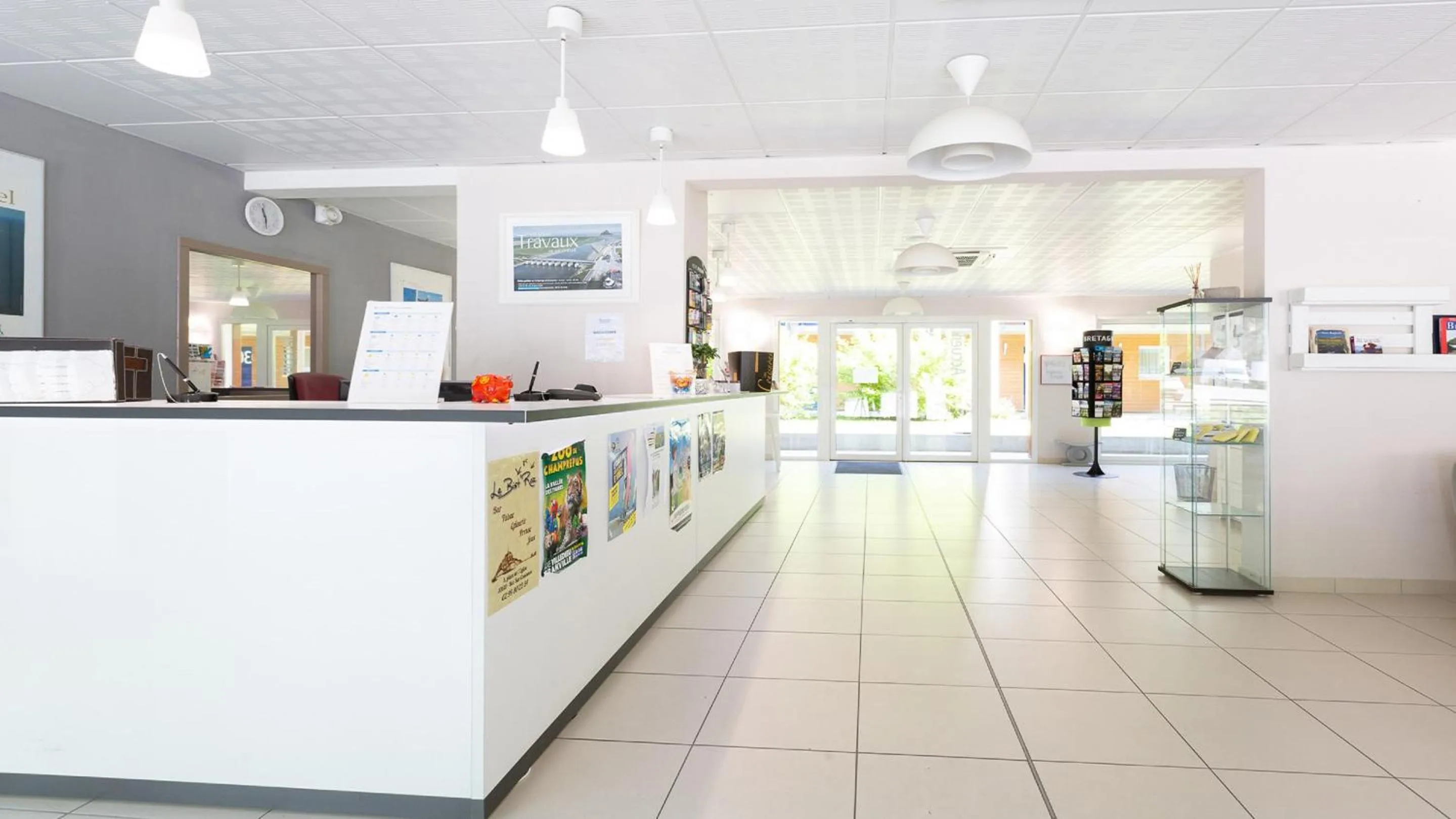 Lobby or reception in Vacancéole - Les Chambres de la Baie