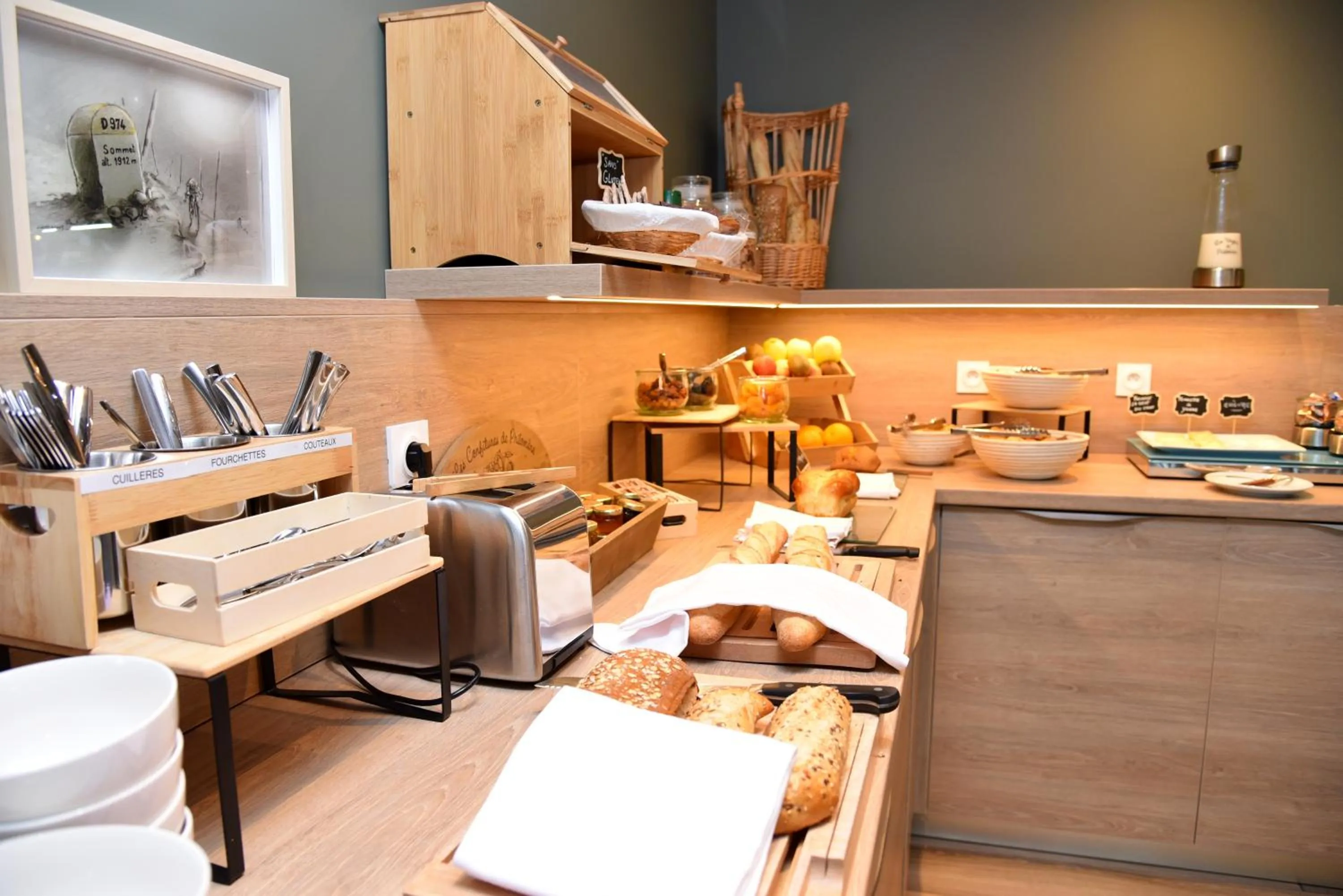 Food and drinks in SHANA Hôtel & Résidence