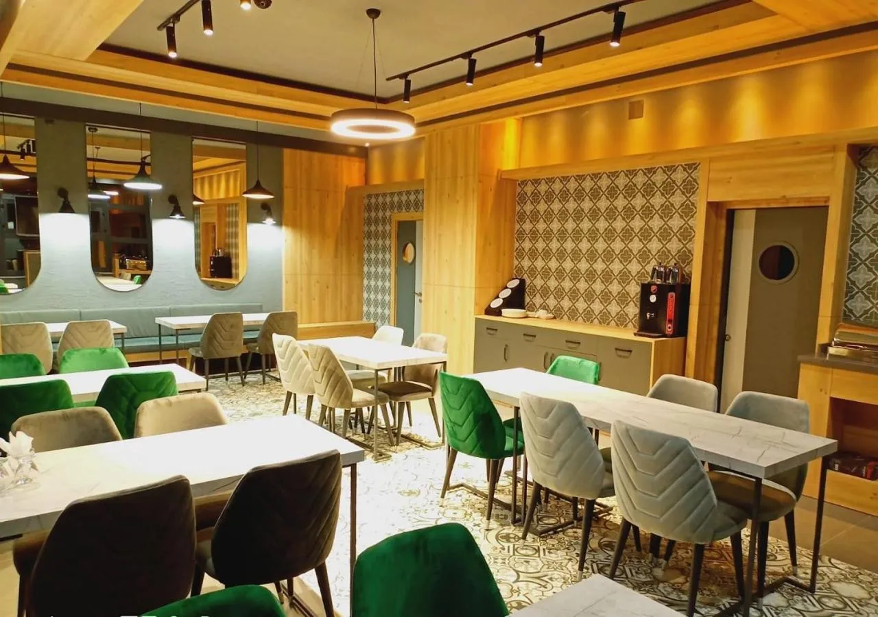 Restaurant/places to eat in Dinamik Otel Sarıkamış