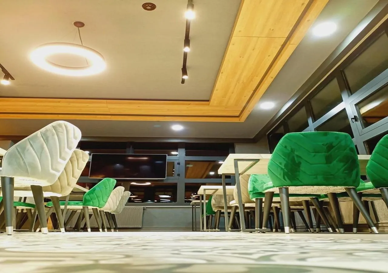 Restaurant/places to eat in Dinamik Otel Sarıkamış