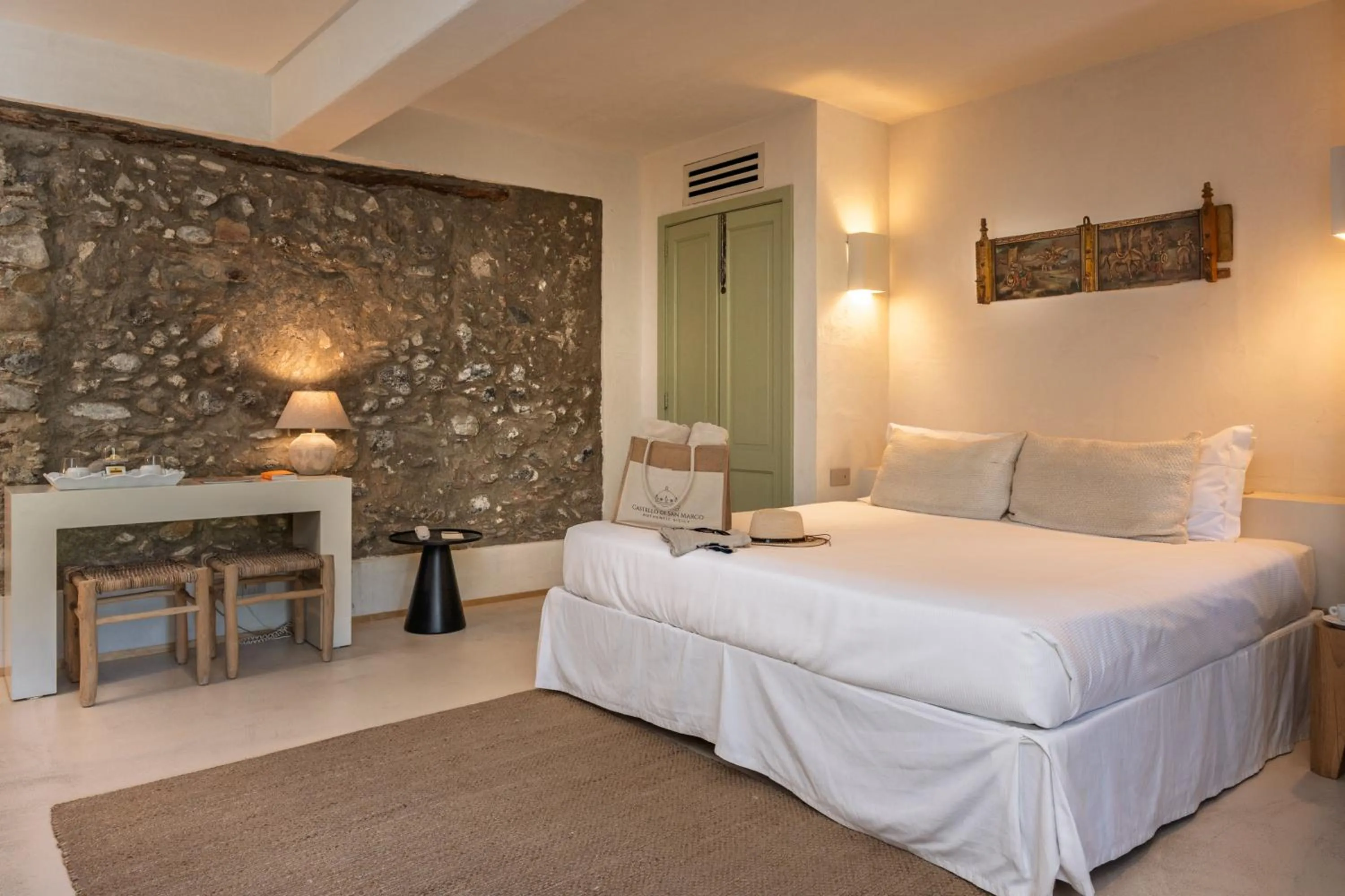 Bedroom, Bed in Castello di San Marco Charming Hotel & SPA