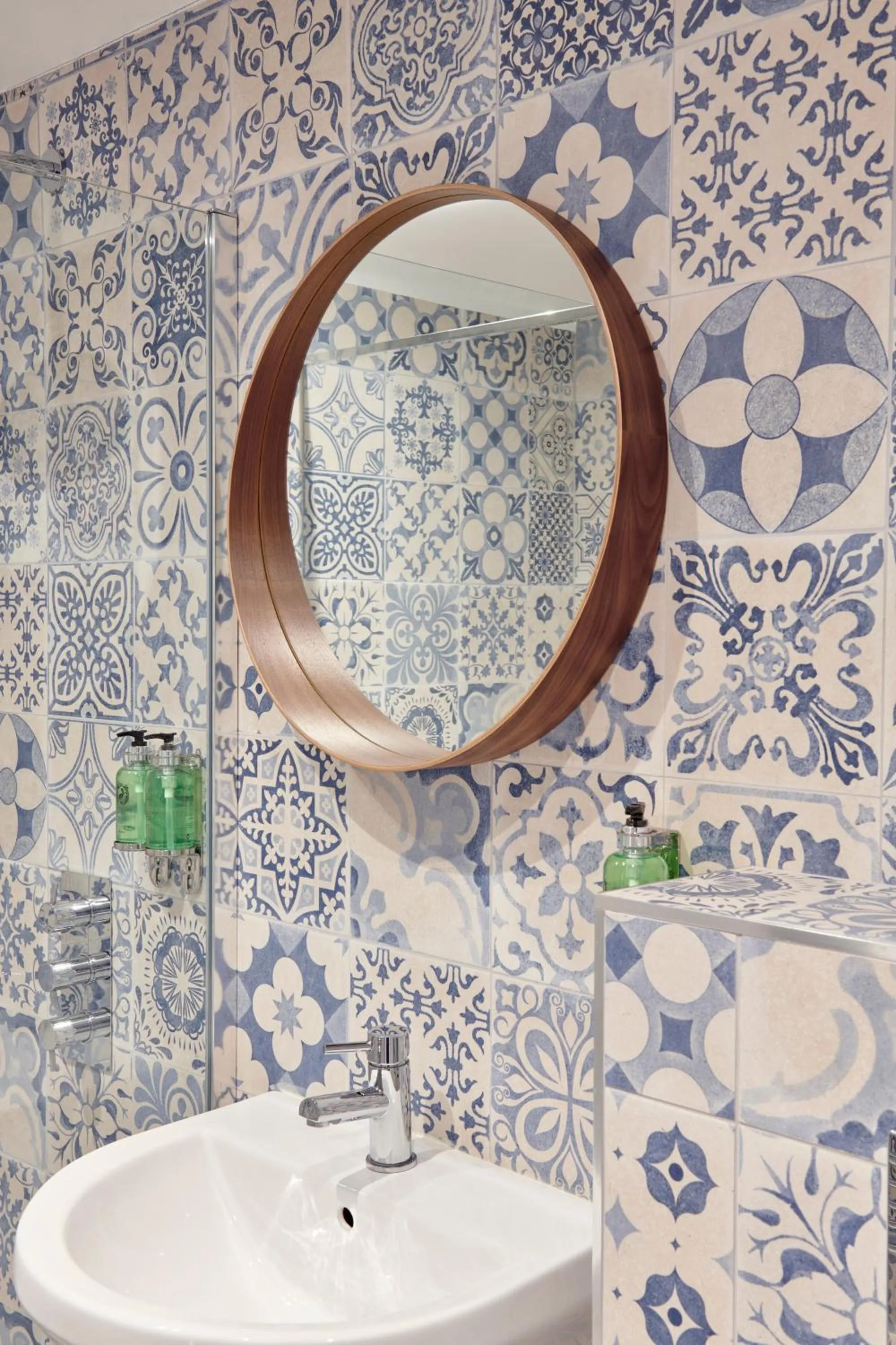 Bathroom in The Jolly Sportsman