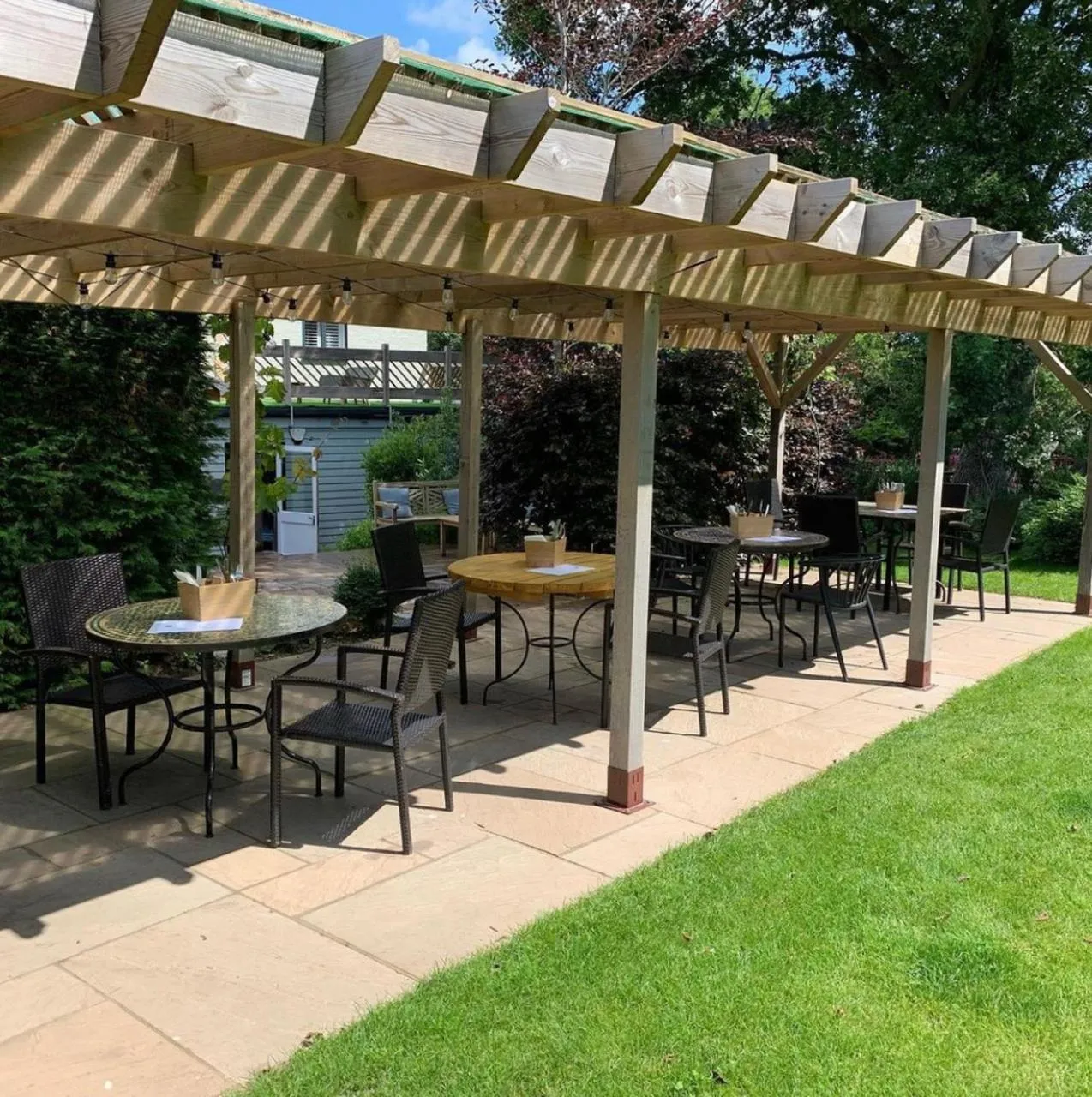 Patio in The Jolly Sportsman