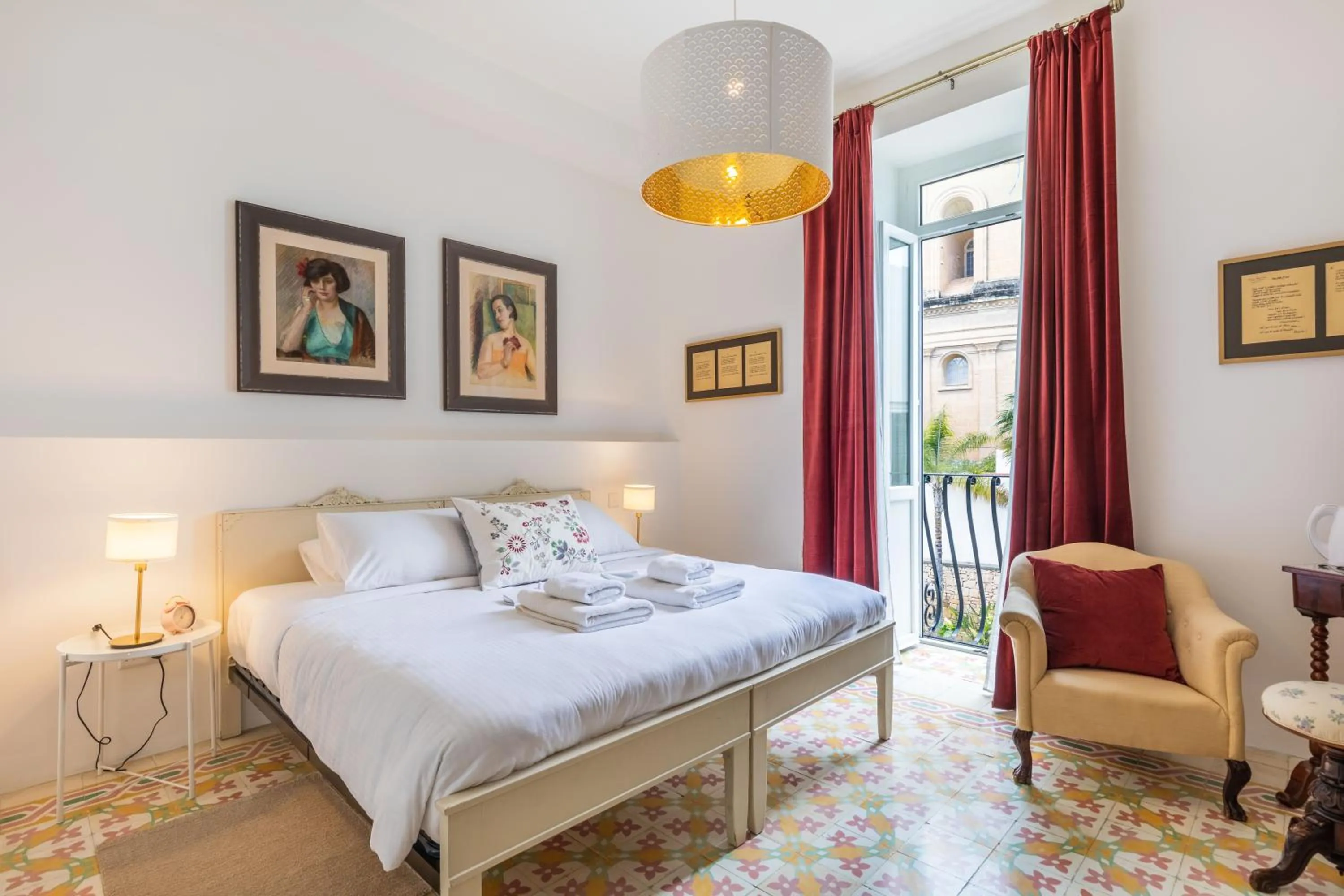 Bed in Mosta Dome B&B