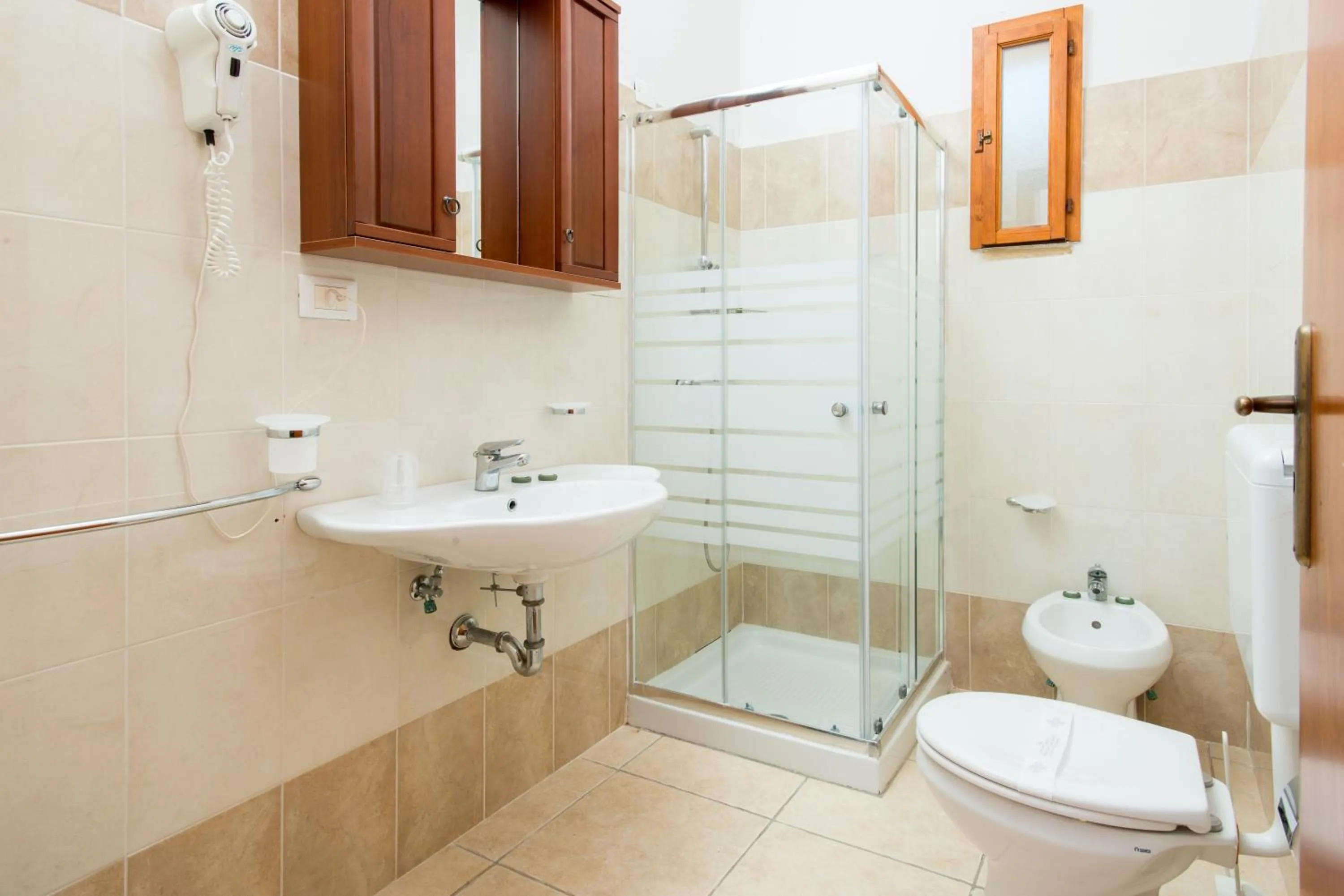 Shower in RELAIS MASSERIA CASINA DEI CARI