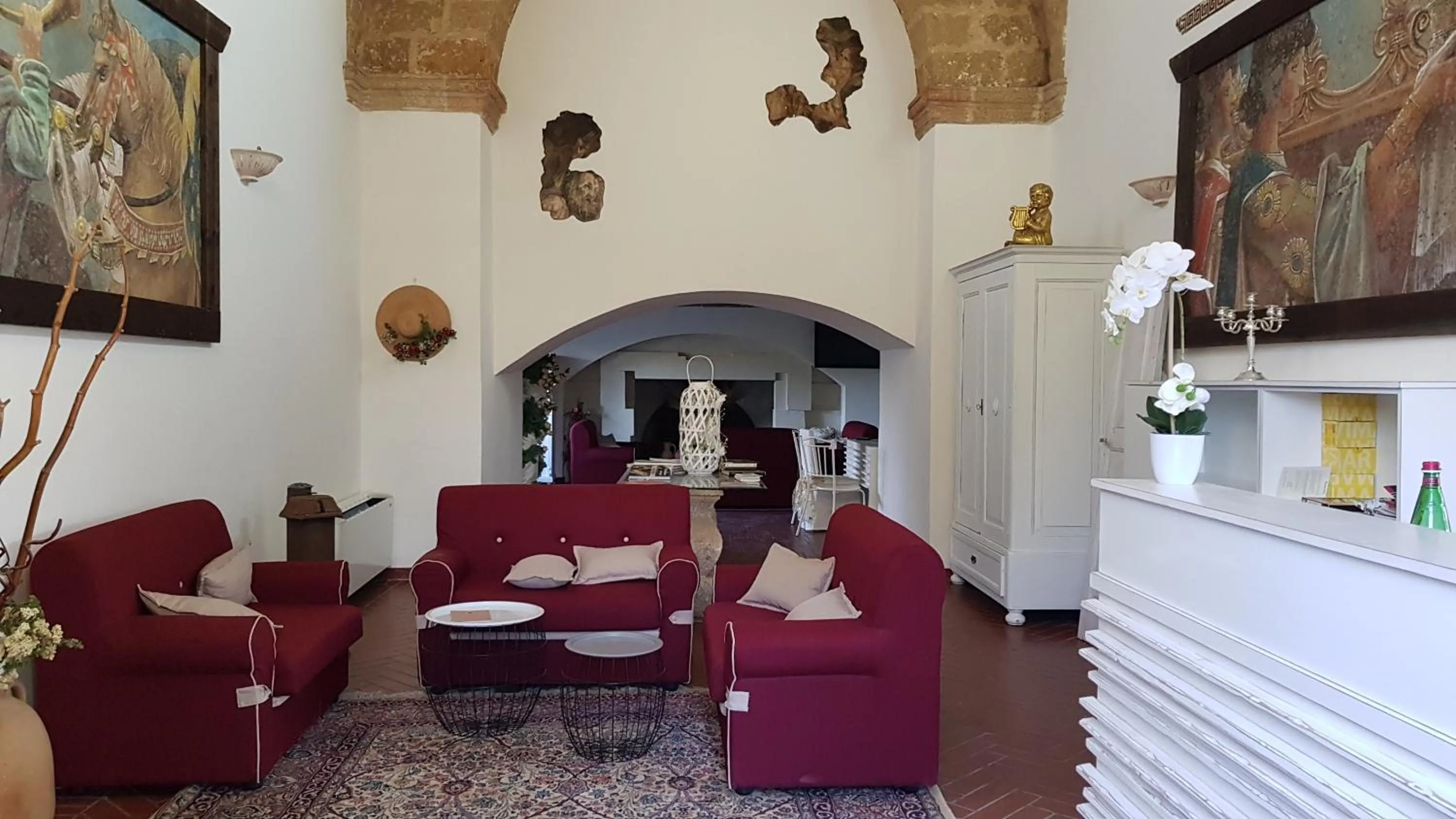 Lobby or reception in RELAIS MASSERIA CASINA DEI CARI
