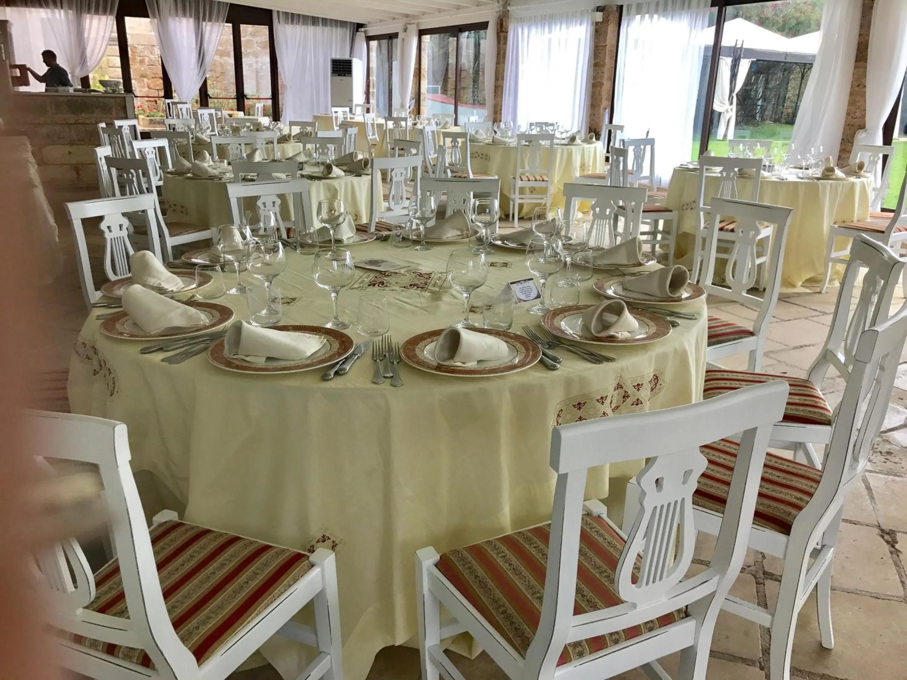 Restaurant/places to eat in RELAIS MASSERIA CASINA DEI CARI