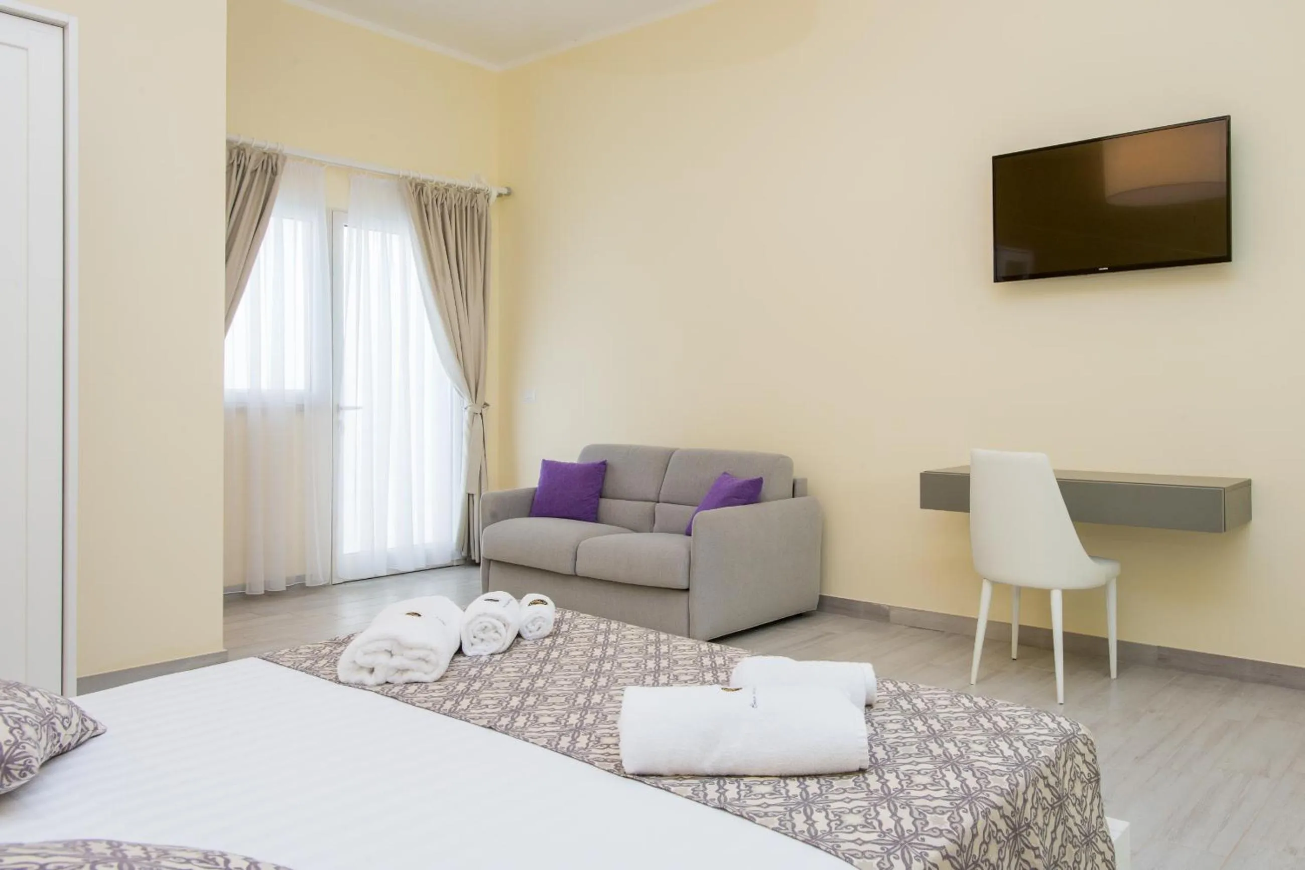 TV and multimedia in RELAIS MASSERIA CASINA DEI CARI