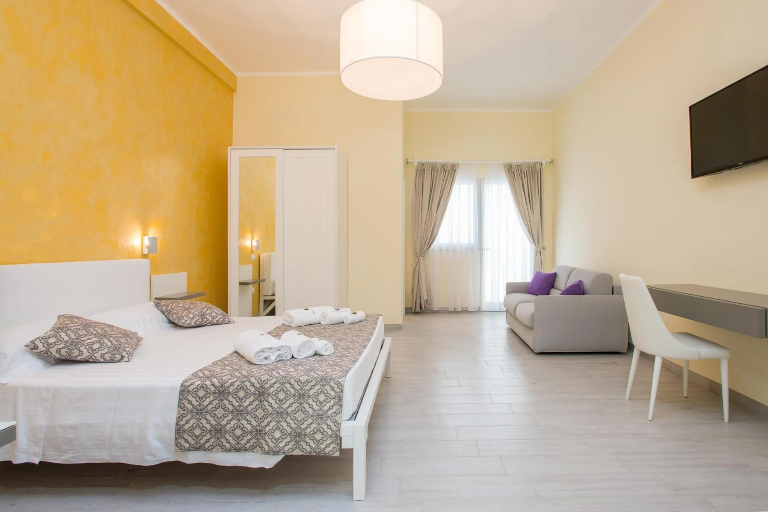 Photo of the whole room in RELAIS MASSERIA CASINA DEI CARI