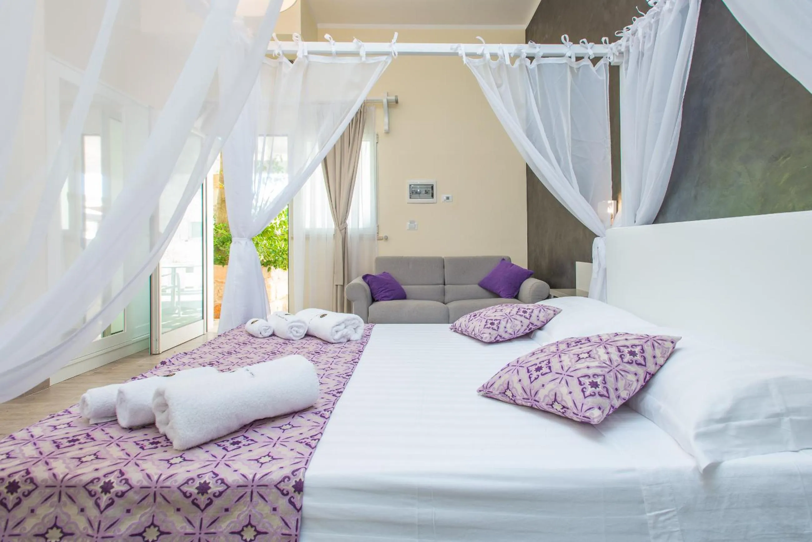 Photo of the whole room in RELAIS MASSERIA CASINA DEI CARI