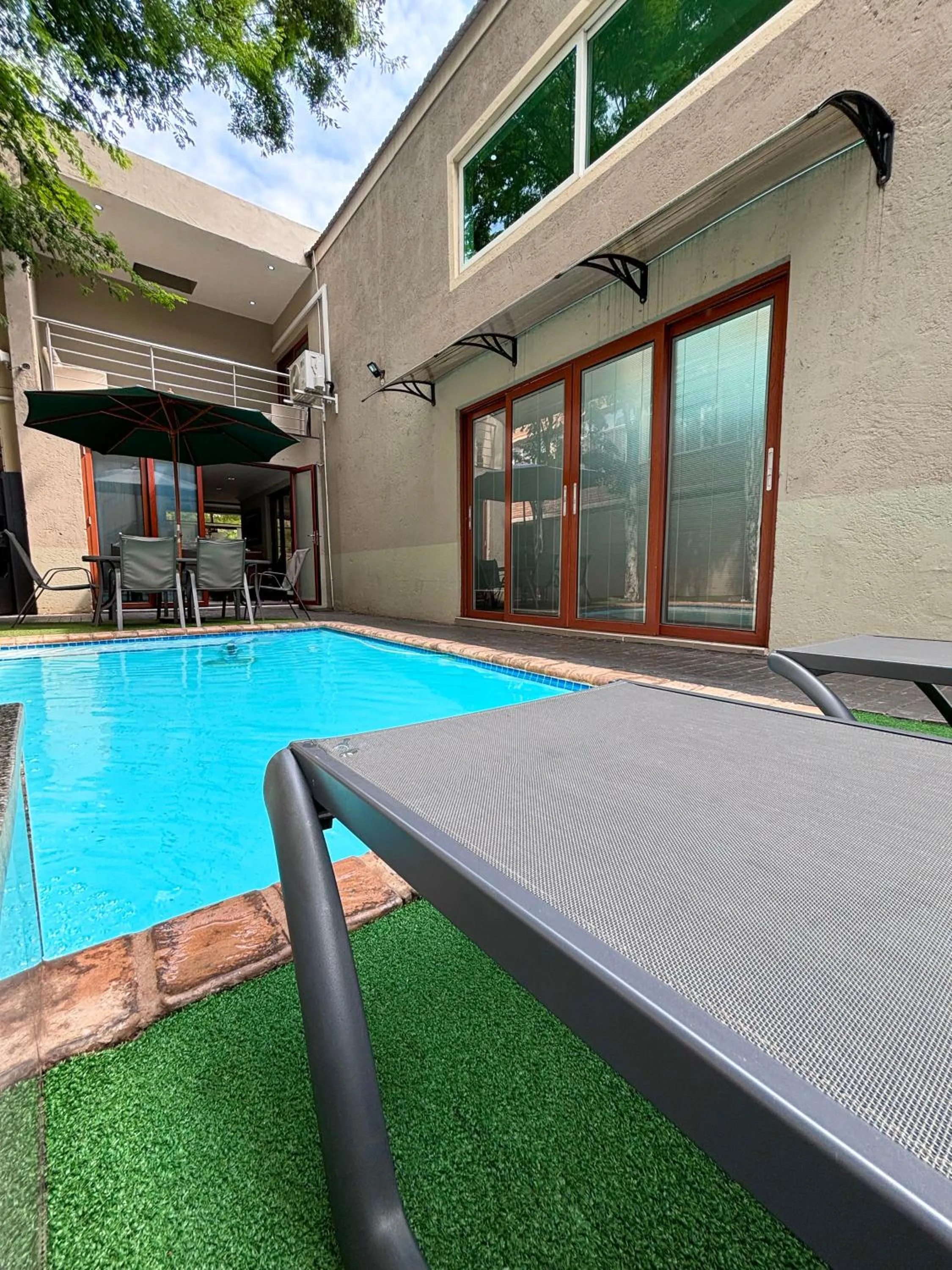 Dining area in The Pillows Suite