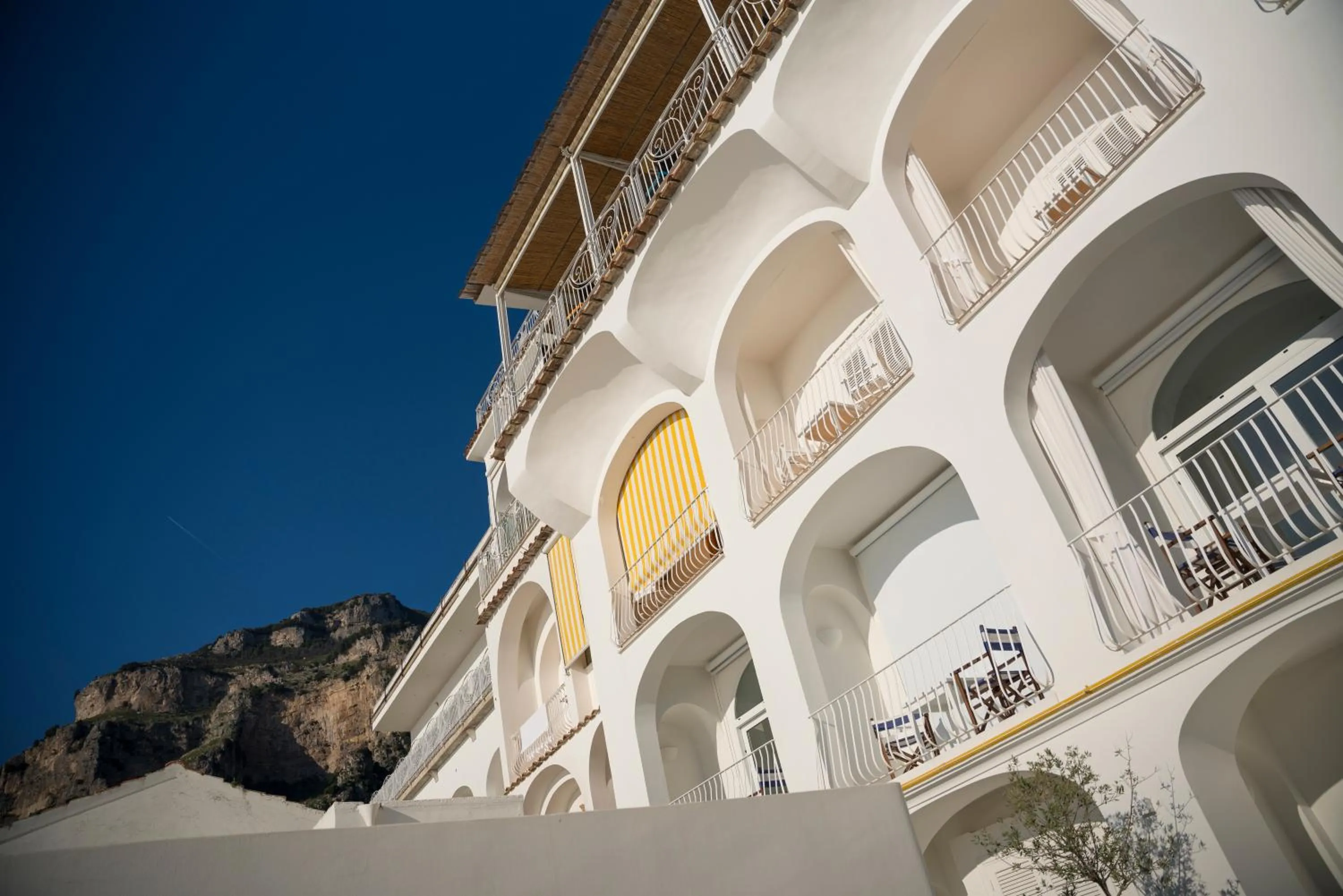 Decorative detail in Tramonto d'Oro