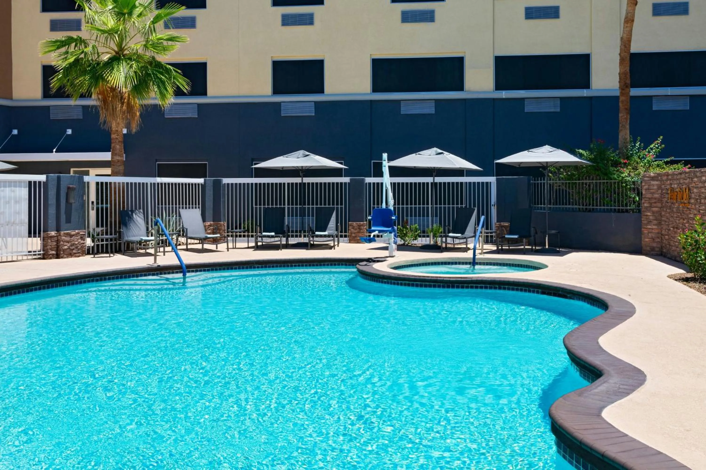 Swimming pool in Fairfield by Marriott Inn & Suites Phoenix West Chandler
