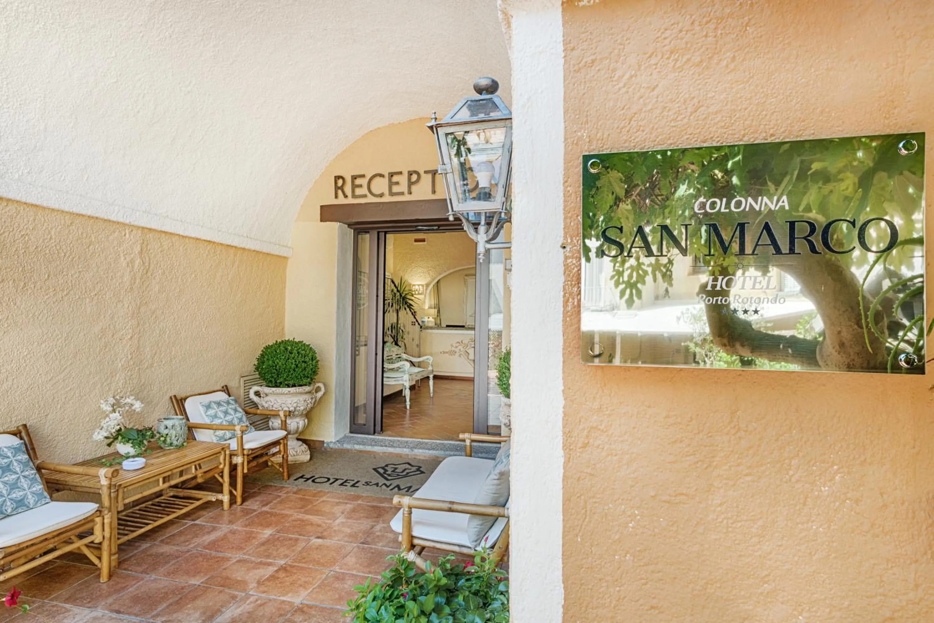 Facade/entrance in Hotel Colonna San Marco