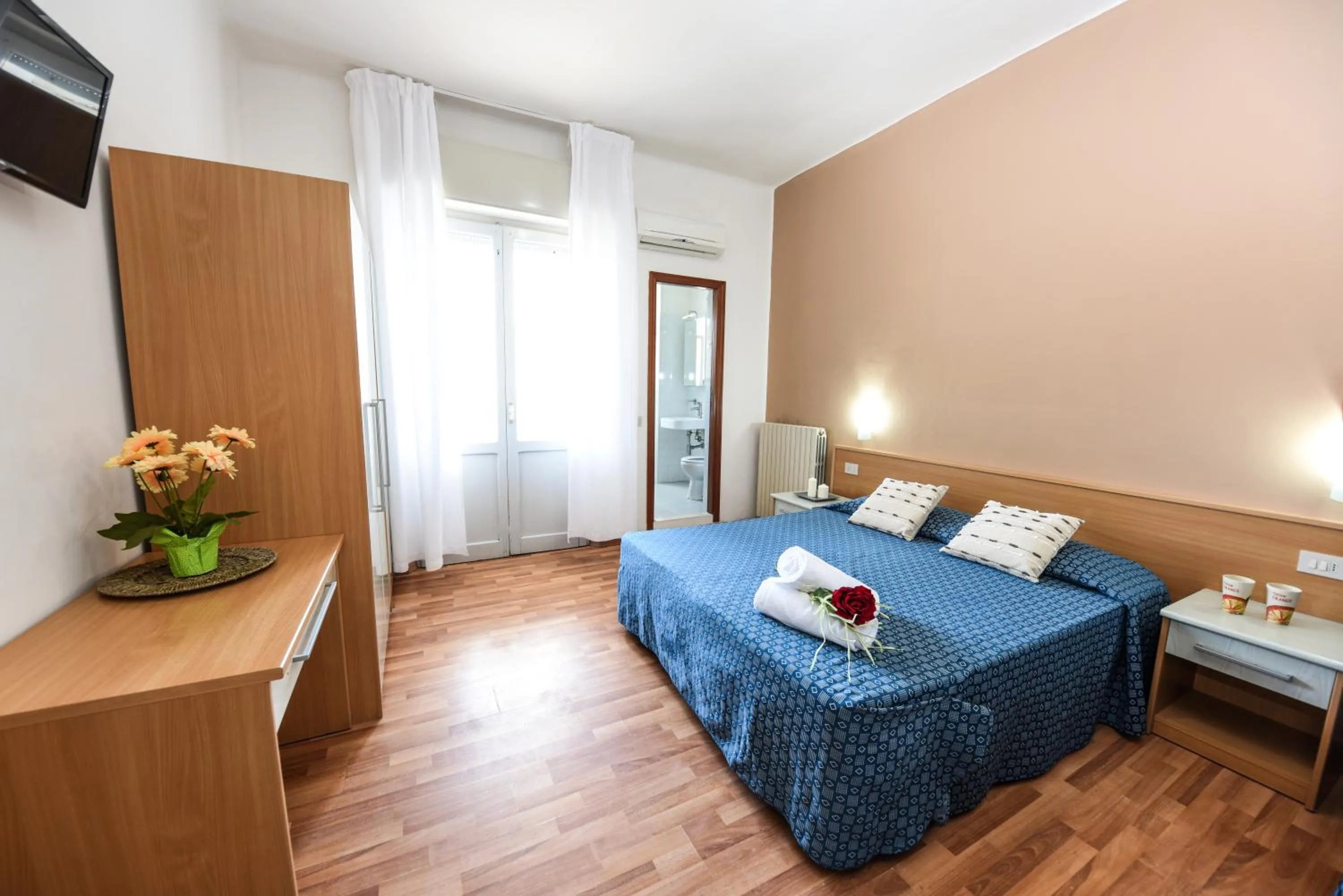 Photo of the whole room in Hotel Miramare