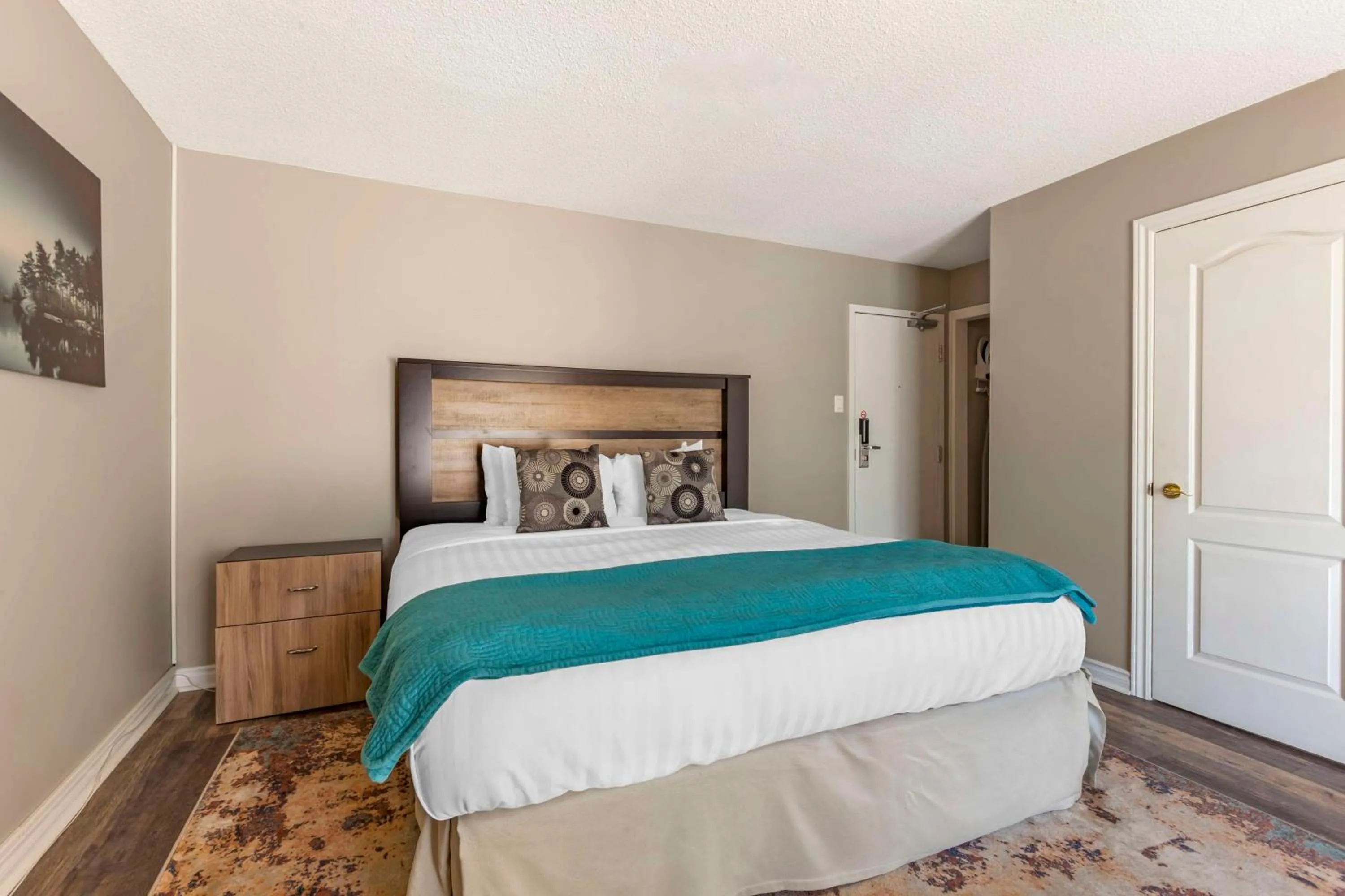 Bedroom, Bed in Christie's Mill Inn & Spa - BW Premier Collection