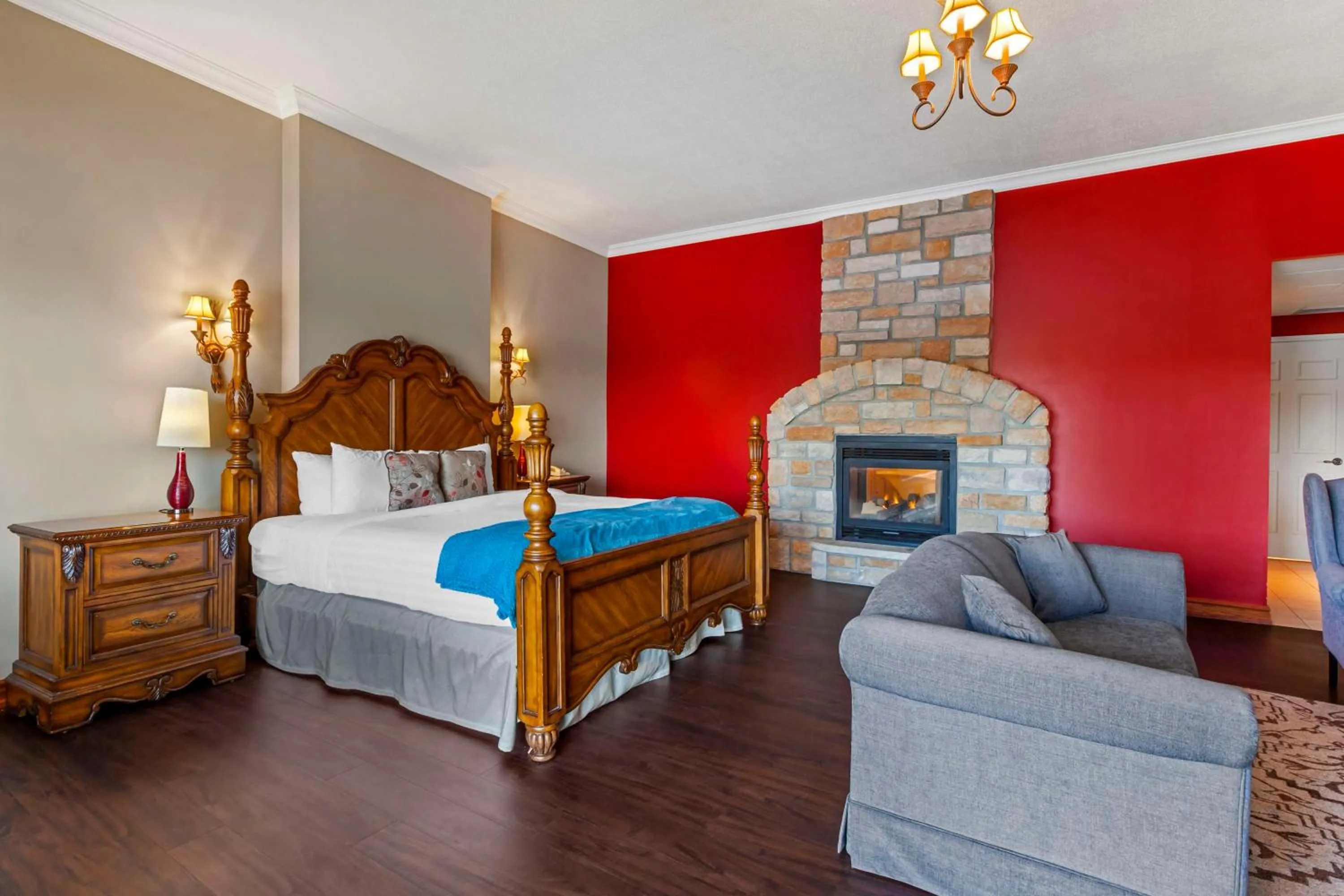 Bedroom, Bed in Christie's Mill Inn & Spa - BW Premier Collection