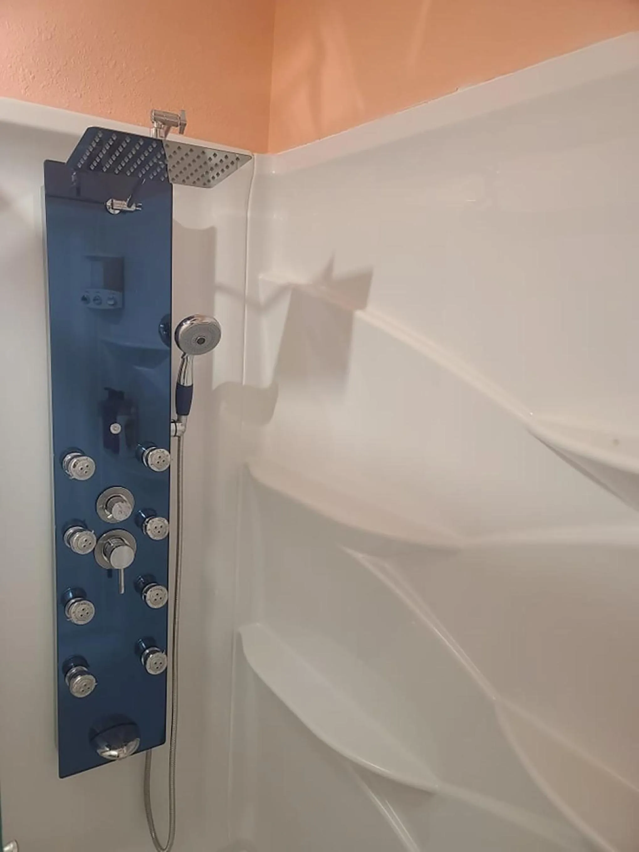 Bathroom in Coastal Cottage Bay House
