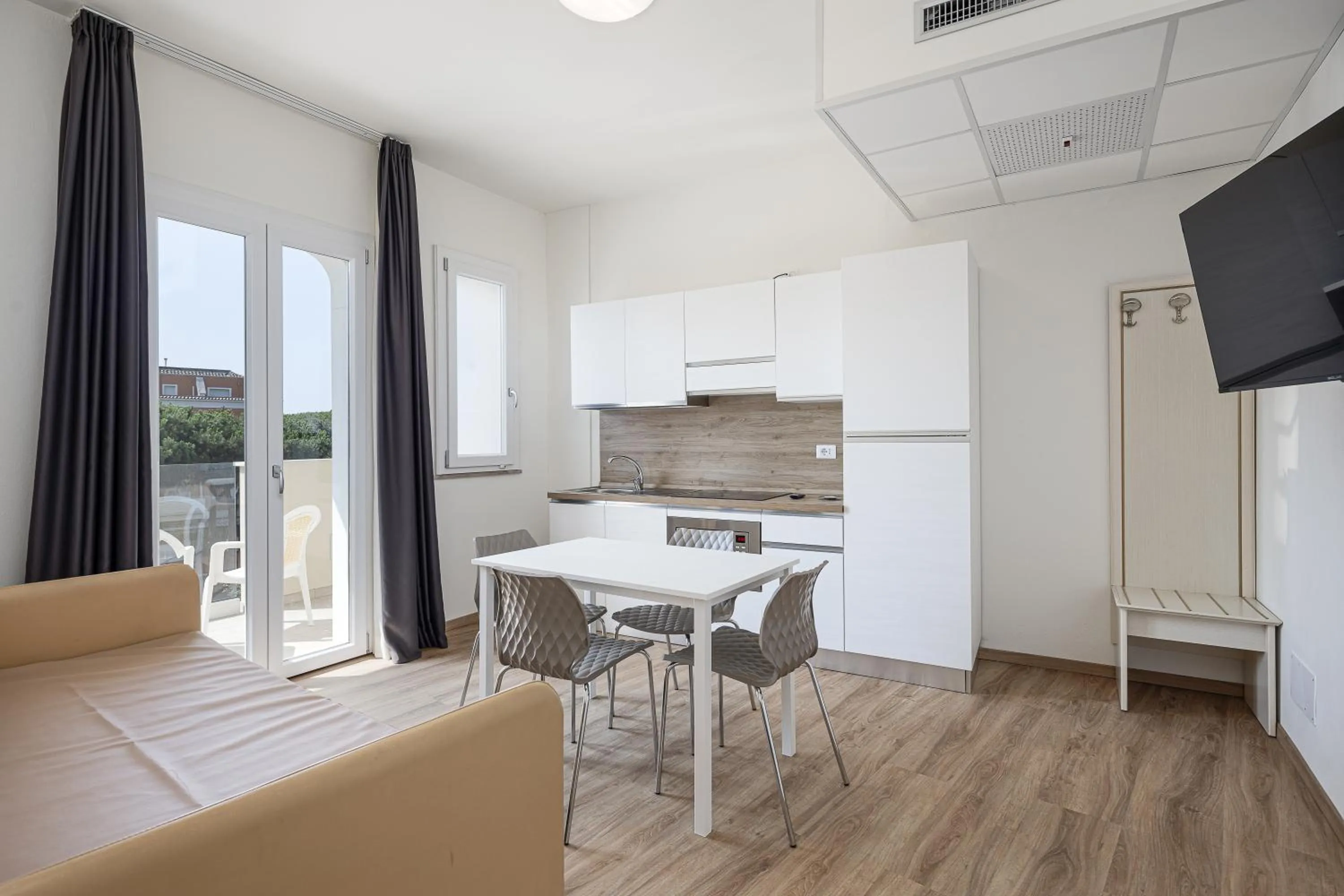 Kitchen or kitchenette in Hotel Schiller