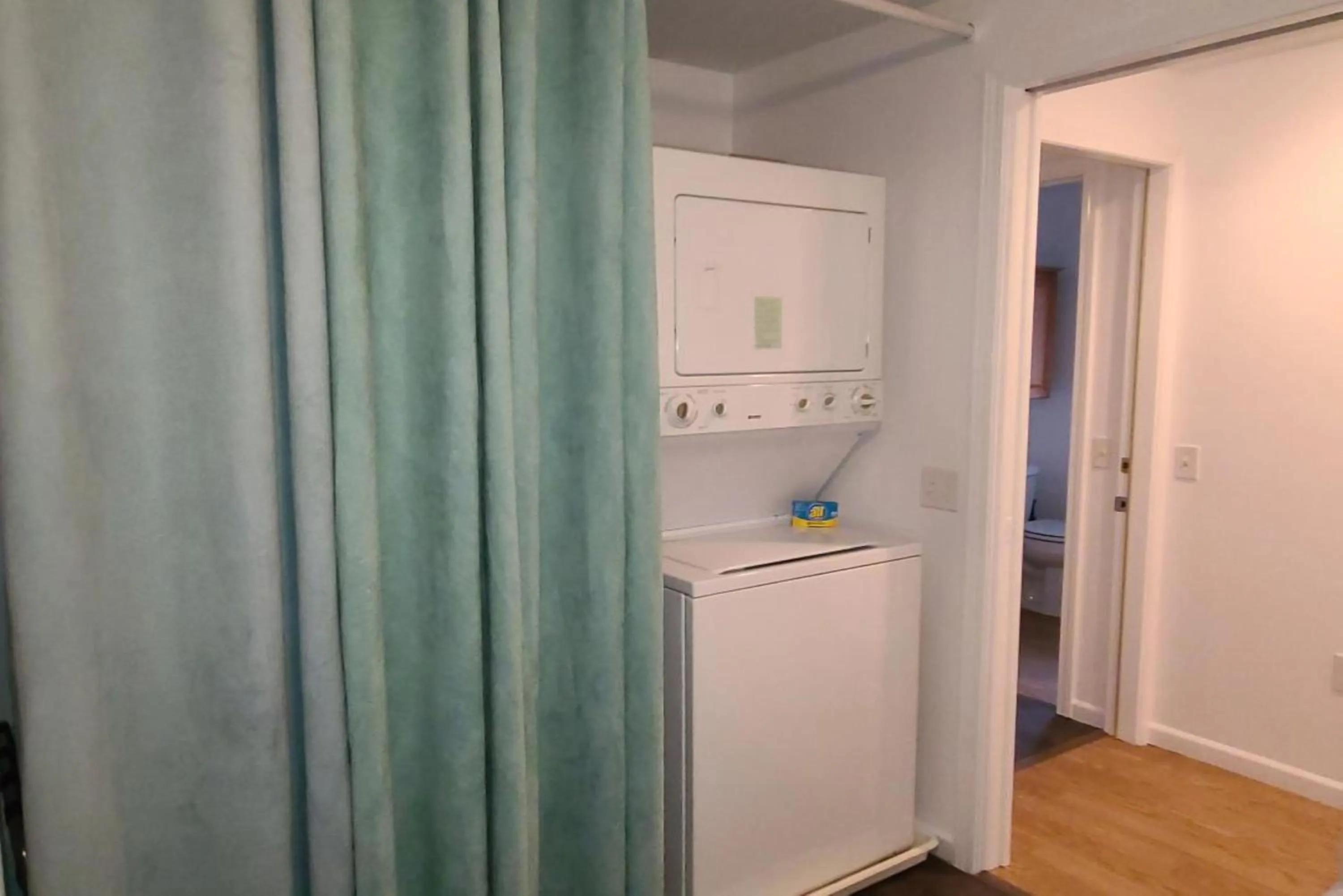 laundry in Sunrise Beach Oscoda @ Surfside