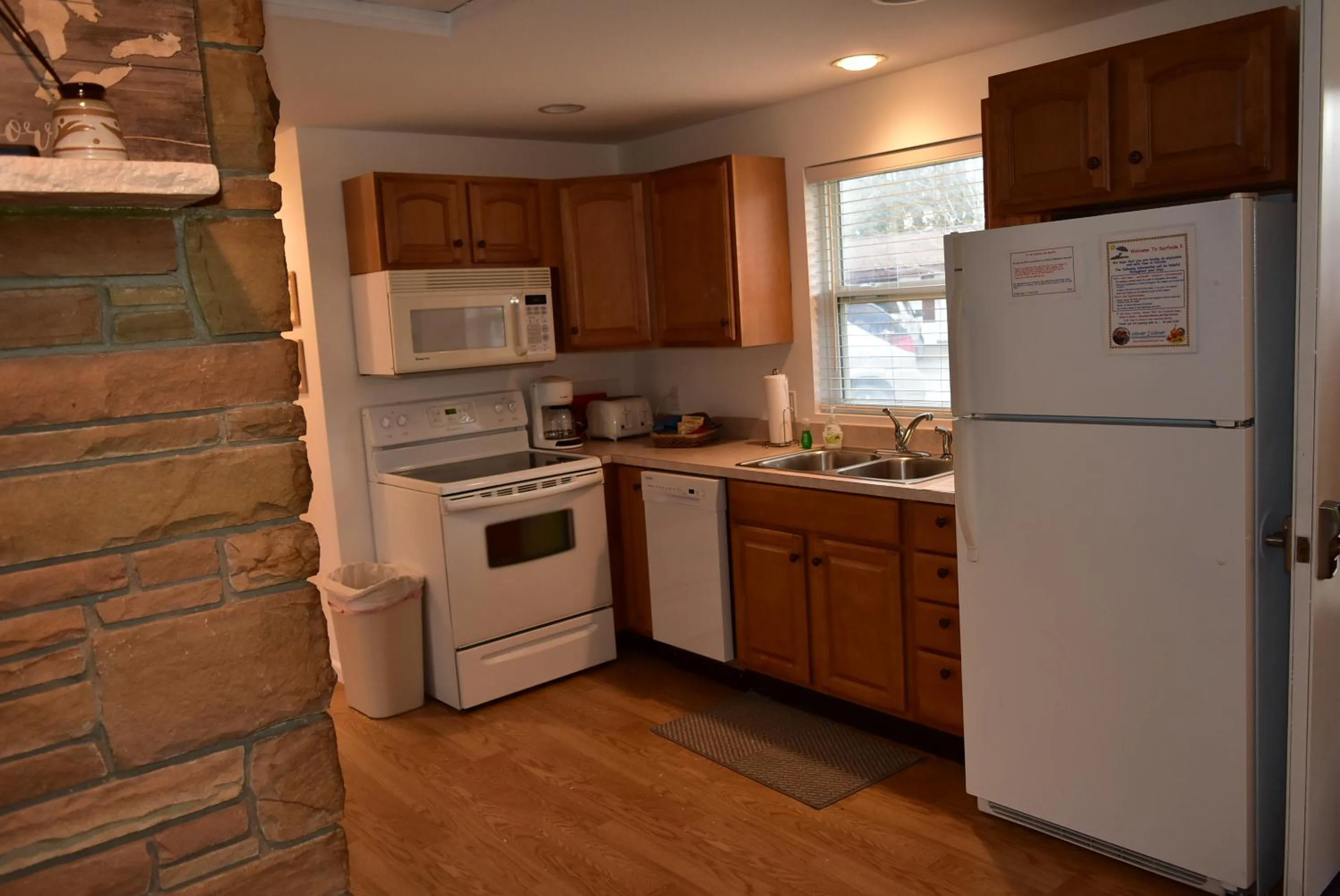 Kitchen or kitchenette in Sunrise Beach Oscoda @ Surfside
