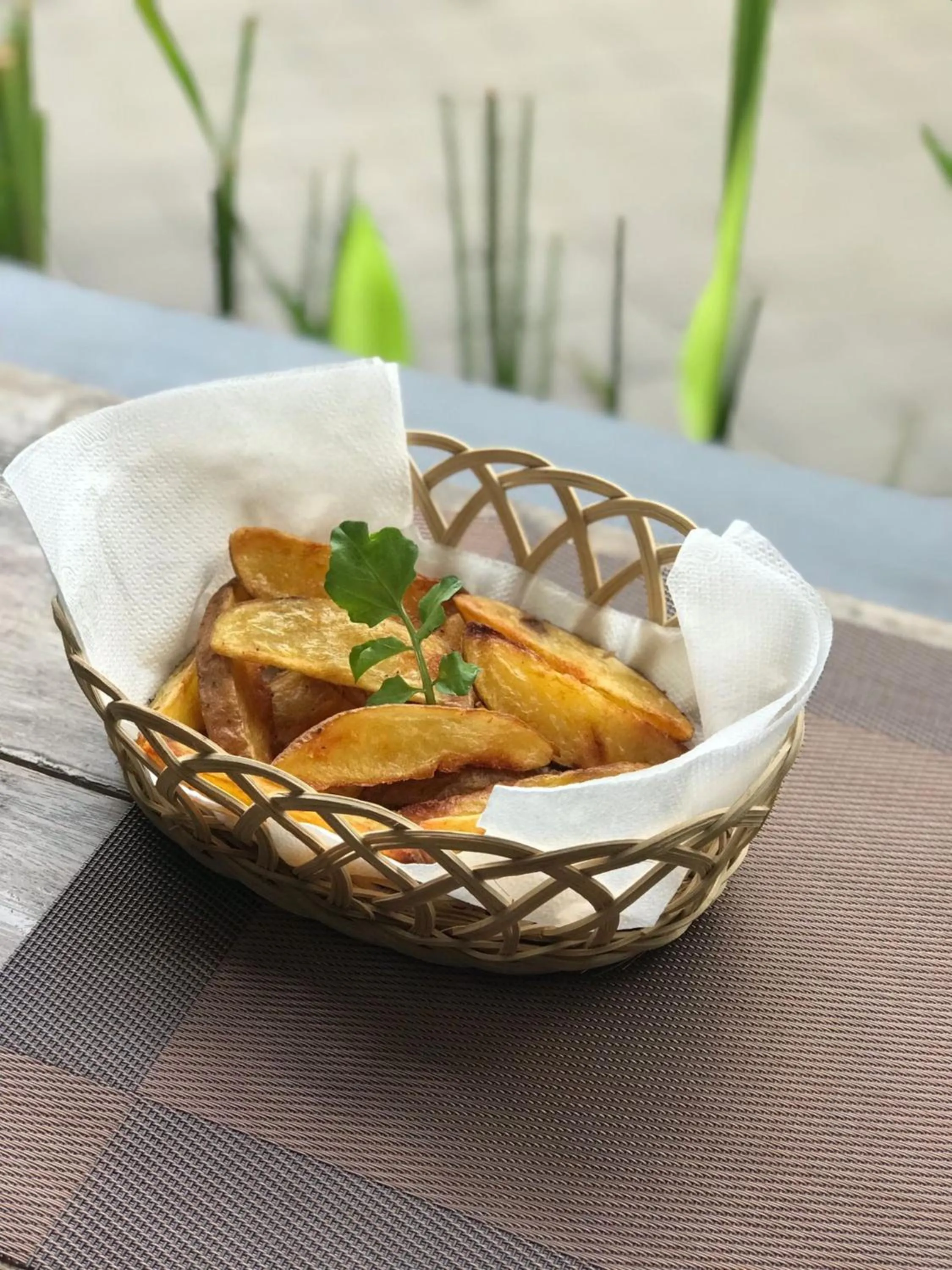 Restaurant/places to eat in Su's Cottages Legian