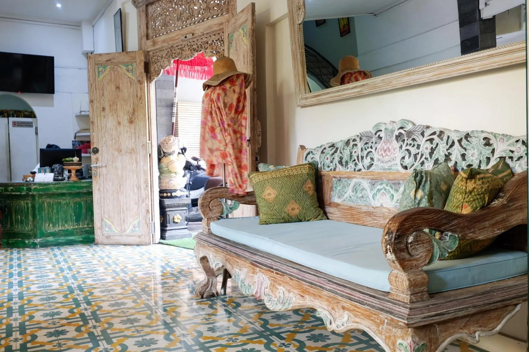 Lobby or reception in Su's Cottages Legian