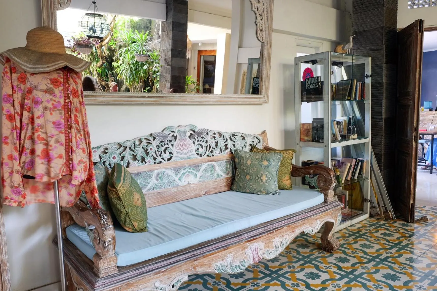 Lobby or reception in Su's Cottages Legian