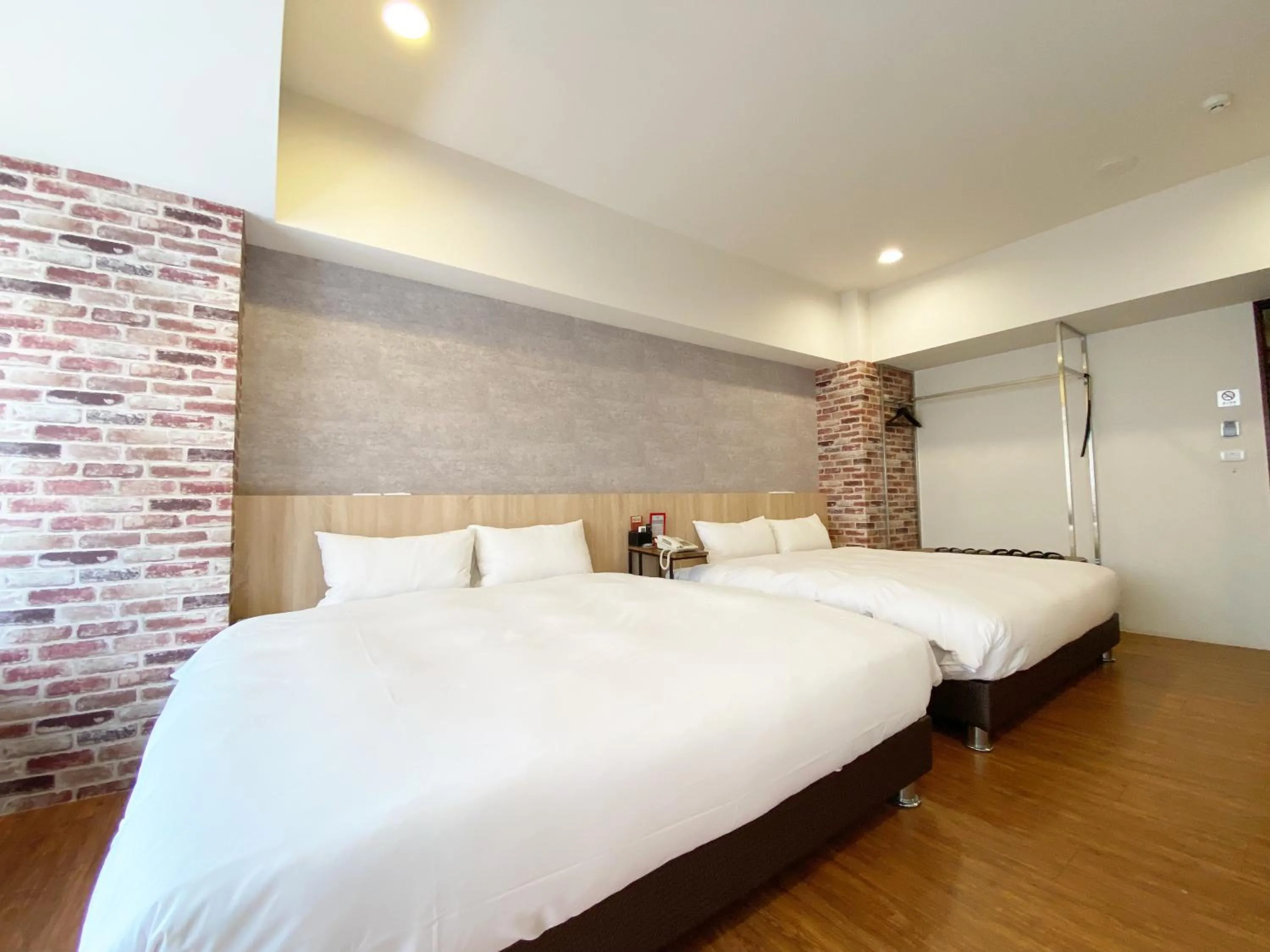Deluxe Queen Room with Two Queen Beds in Taichung Old F Hotel