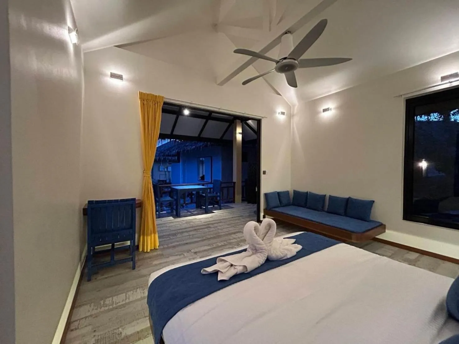 View (from property/room), Bed in Absolute Beachfront Villas