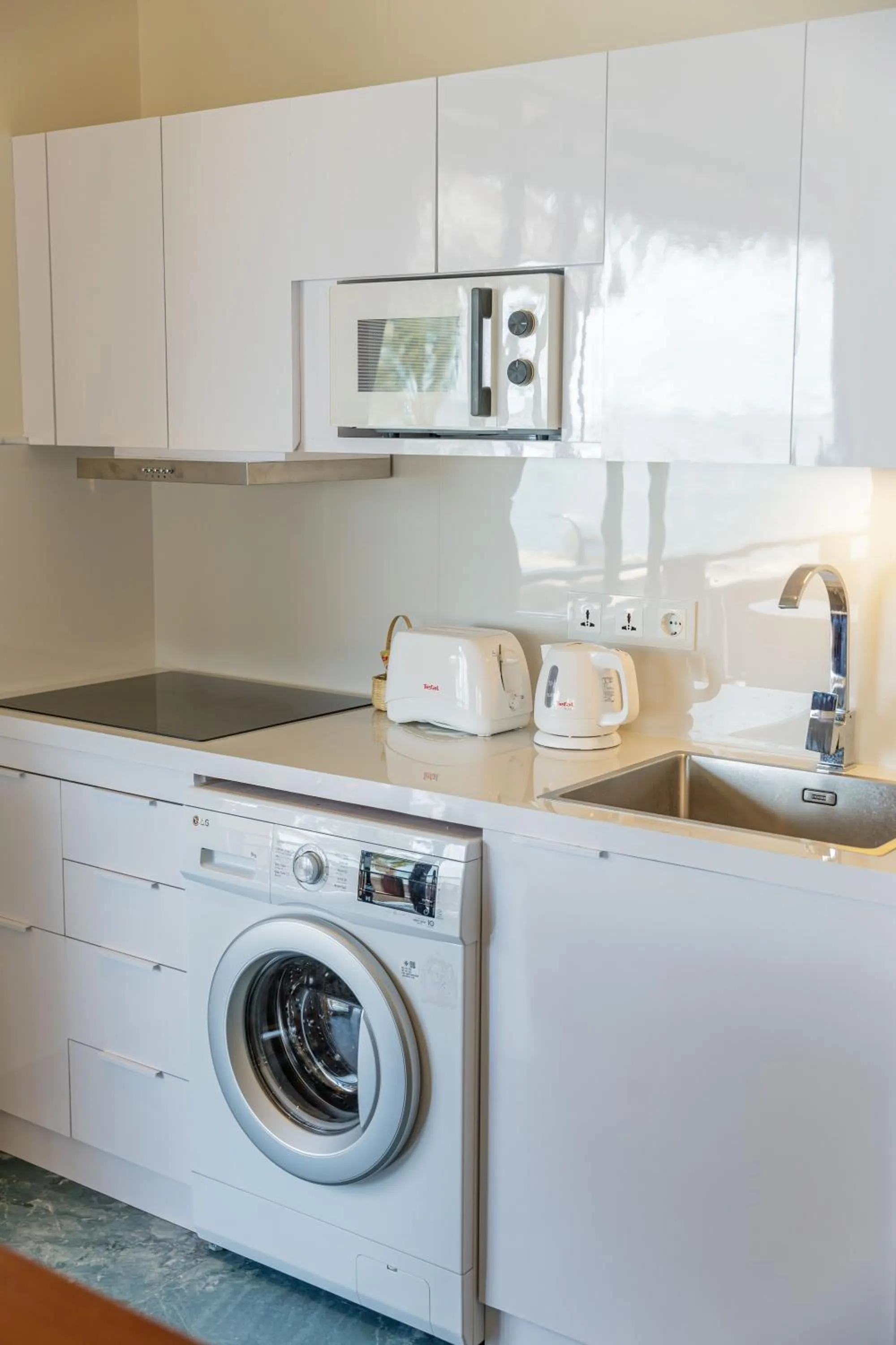Kitchen or kitchenette in Absolute Beachfront Villas