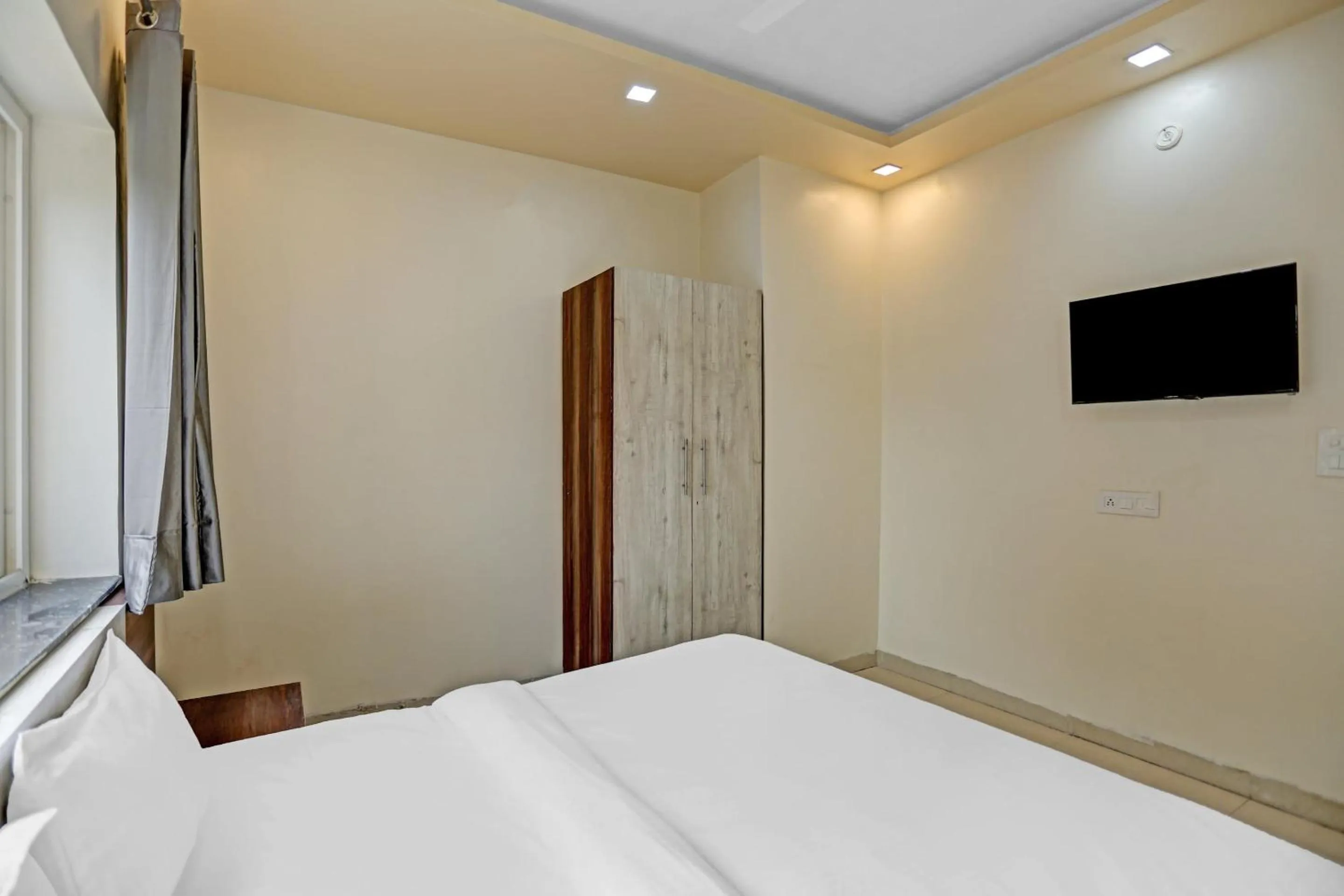 Bedroom, Bed in Hotel O by OYO Expo View Near PVR Ansal Plaza Greater Noida