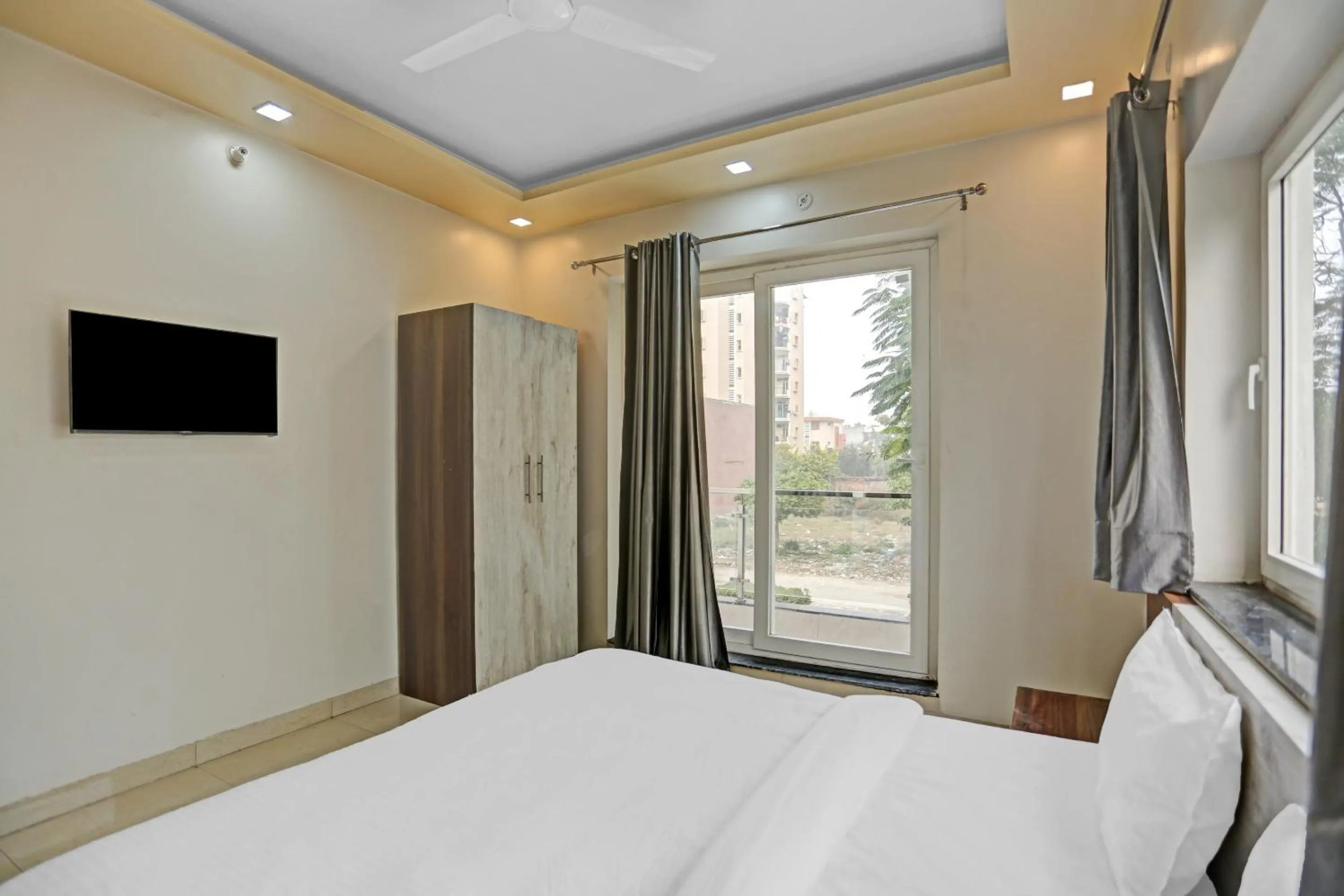 Bedroom, Bed in Hotel O by OYO Expo View Near PVR Ansal Plaza Greater Noida