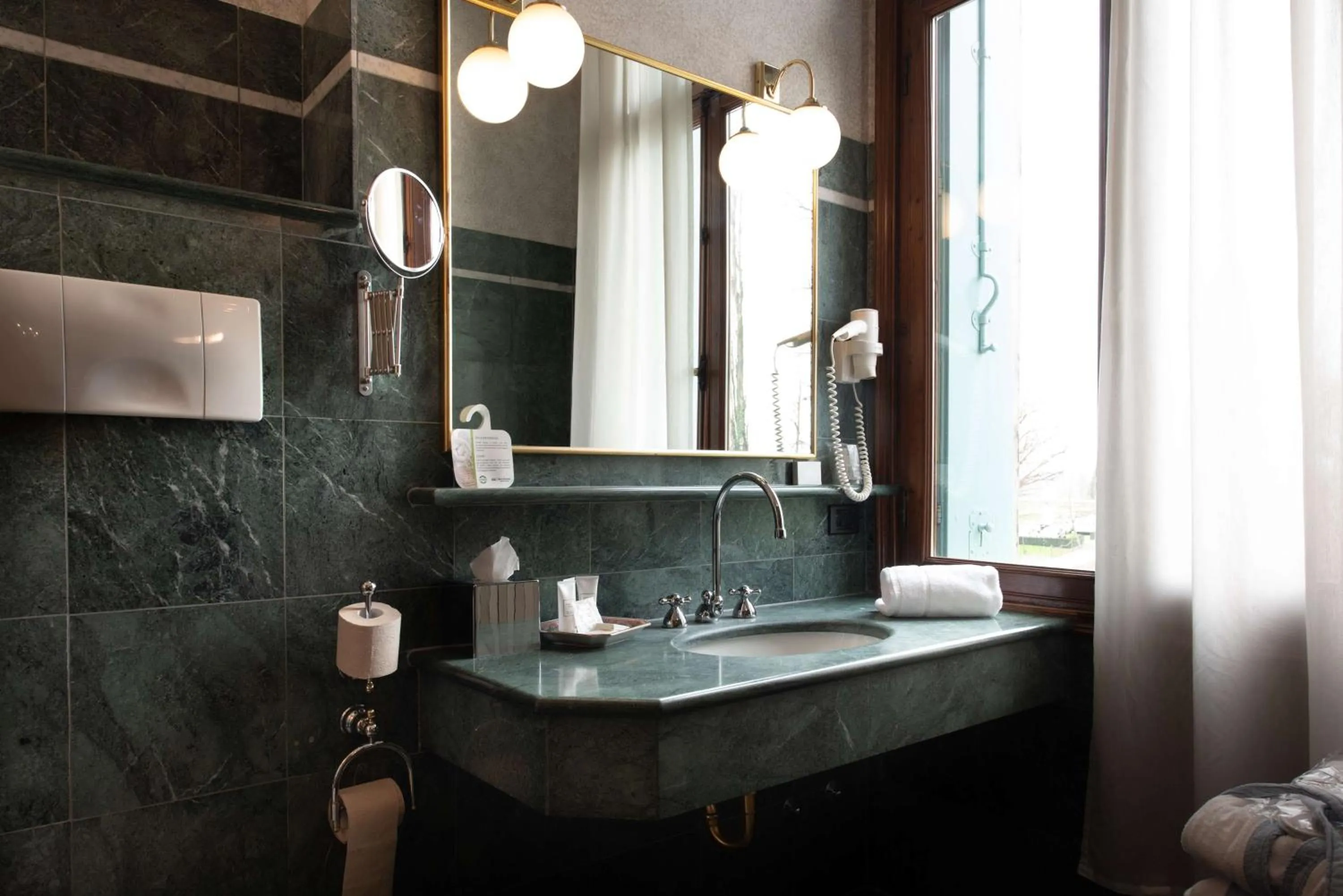 Bathroom in Best Western Plus Hotel Villa Tacchi