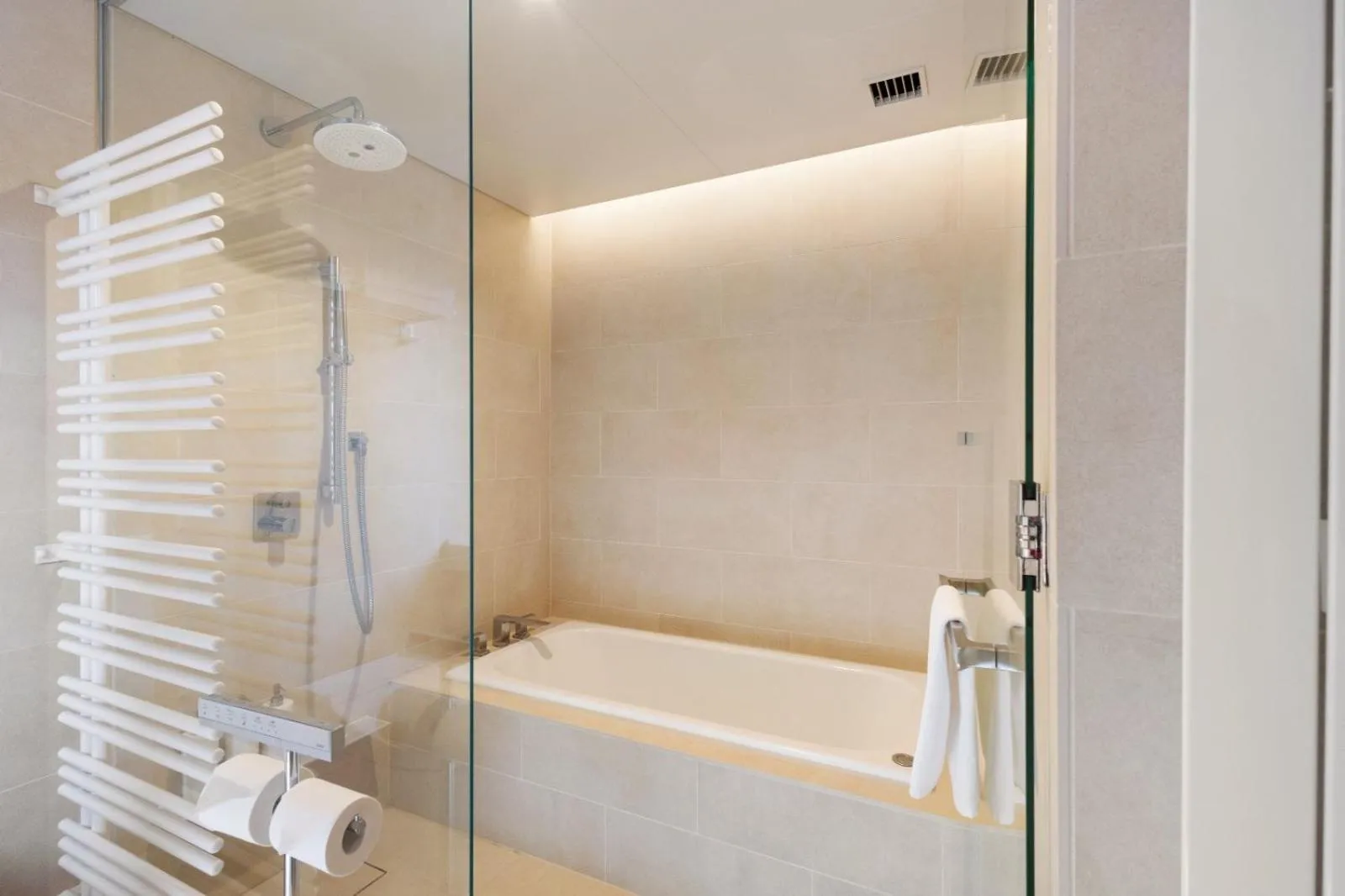 Bathroom in YAMAKEI Residences