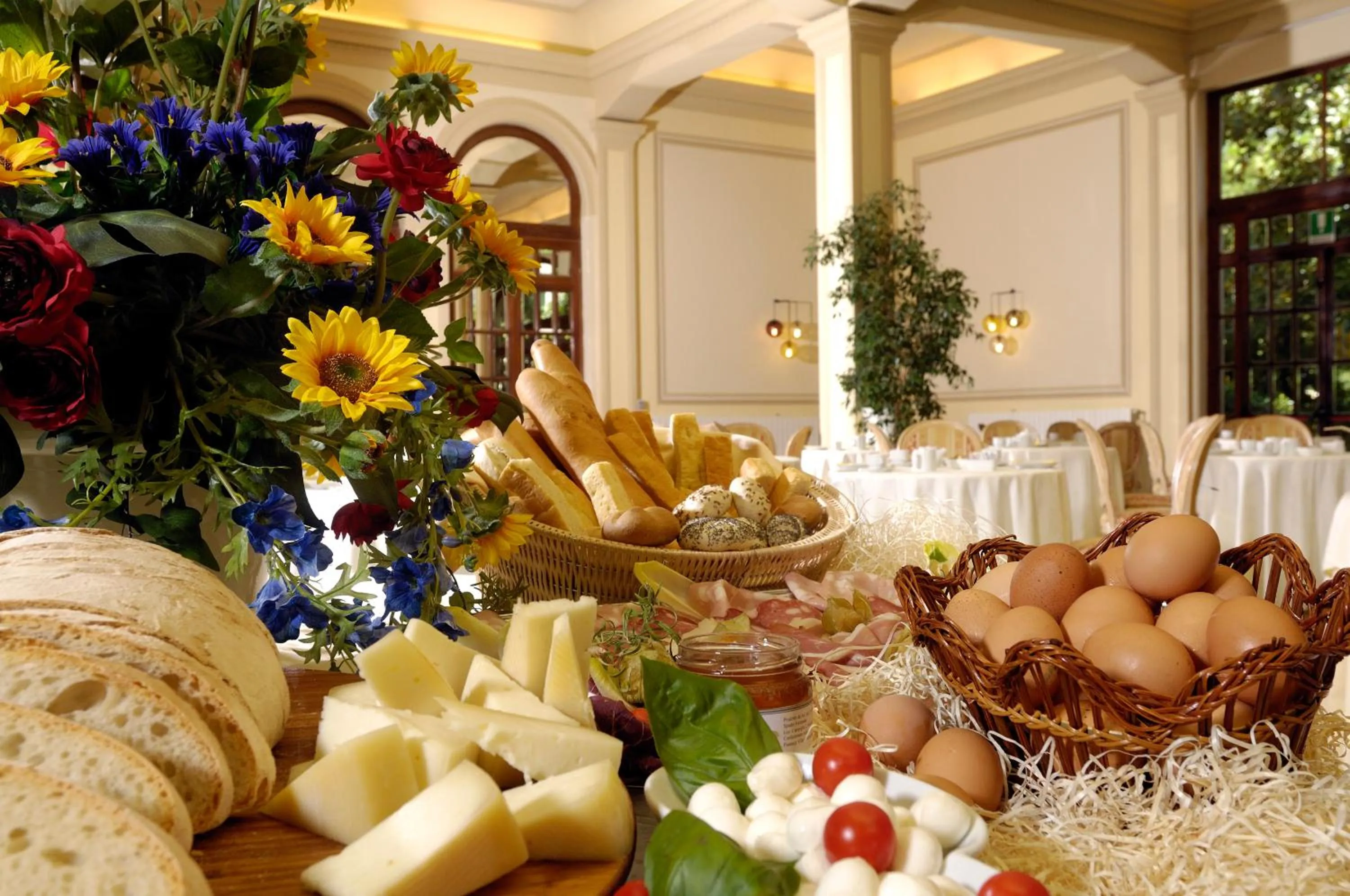 Buffet breakfast in Grand Hotel Royal