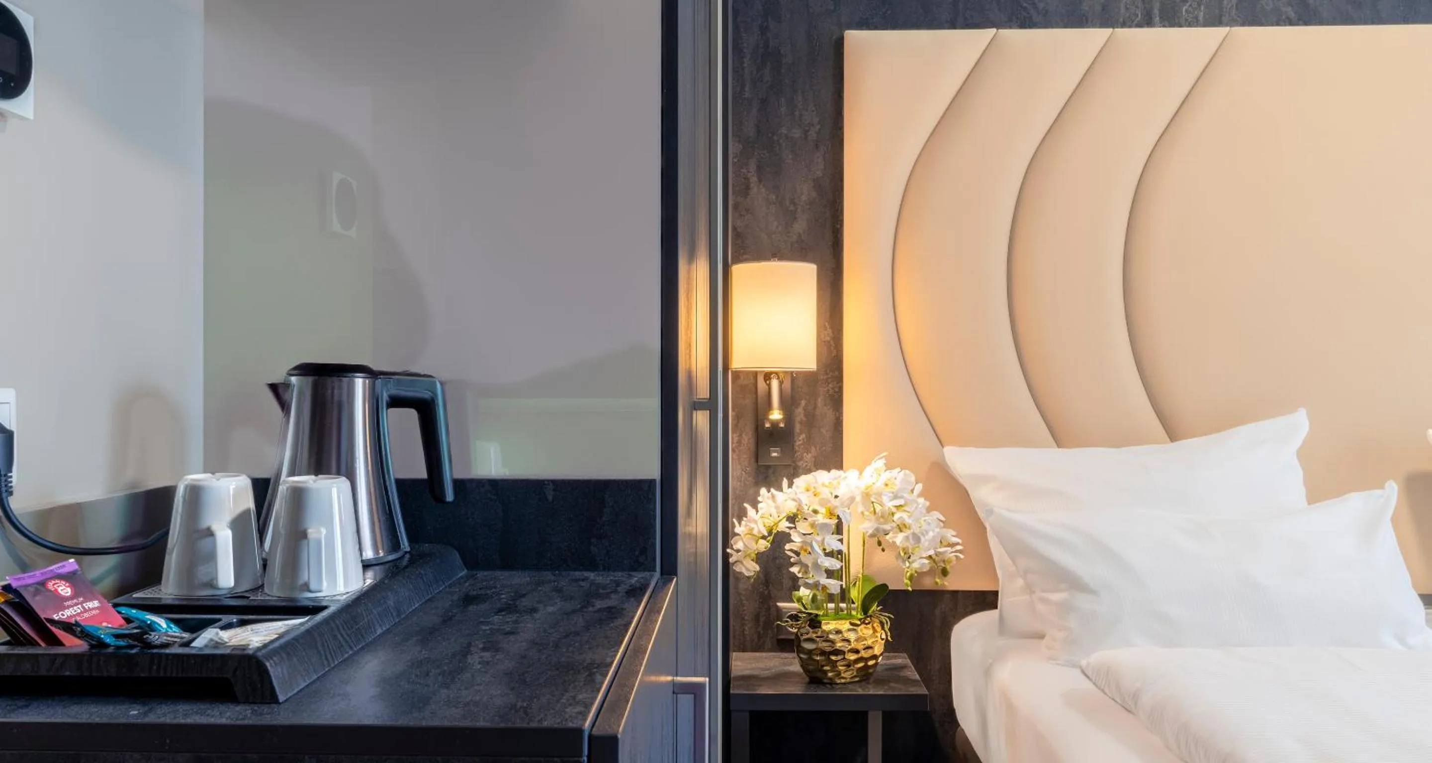 Coffee/tea facilities, Bed in PLAZA Premium Heidelberg