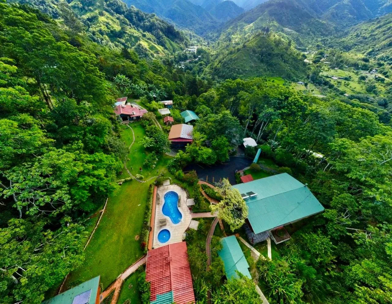 Hotel de Montaña El Pelicano