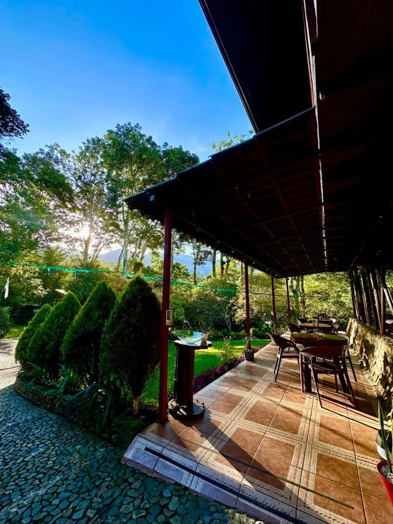 Hotel de Montaña El Pelicano