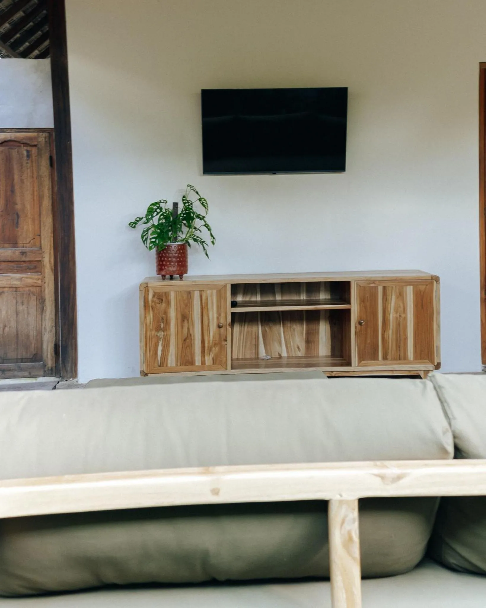 TV and multimedia in Jati Kuta Lombok