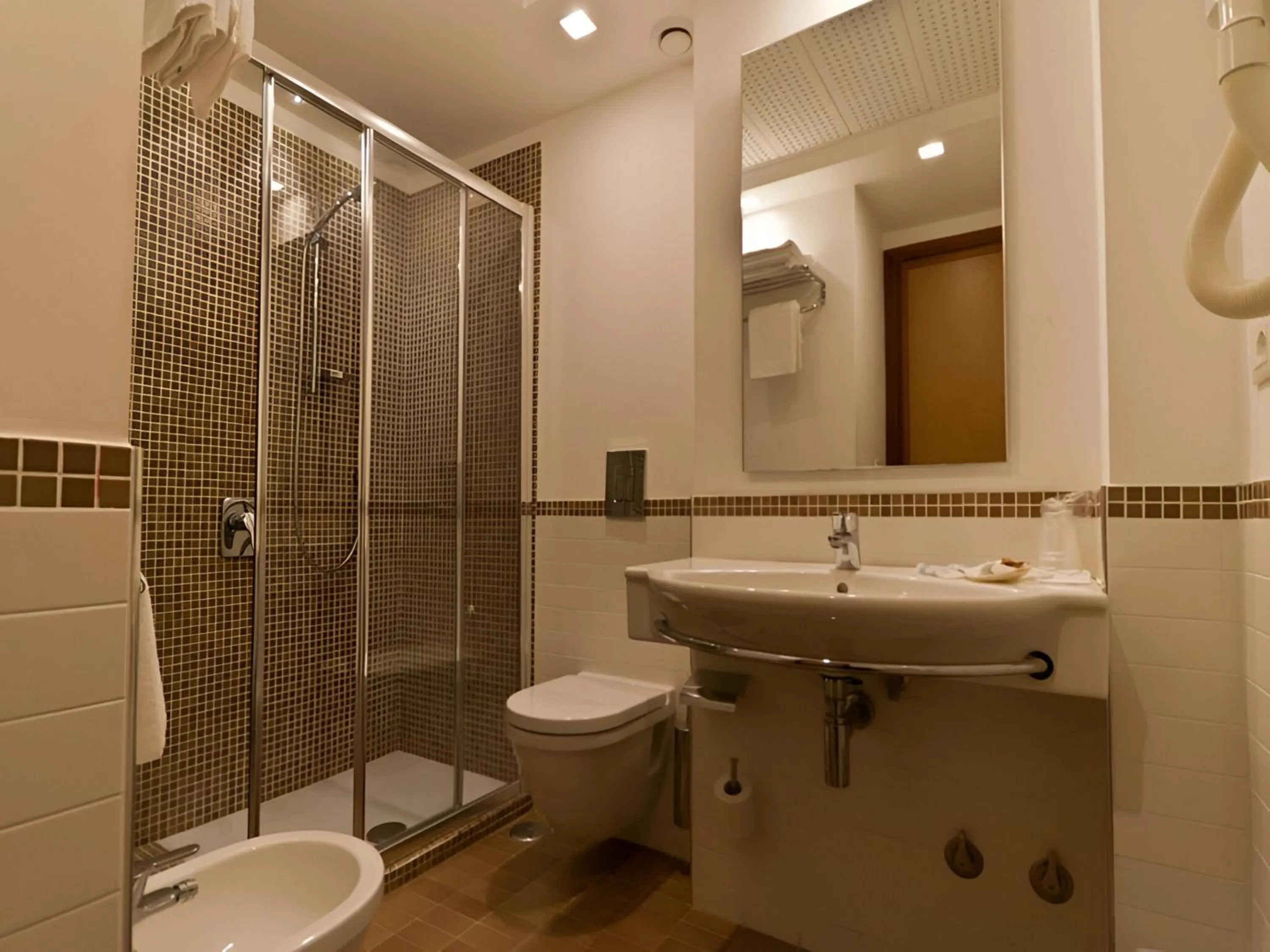 Bathroom in Hotel Serapo