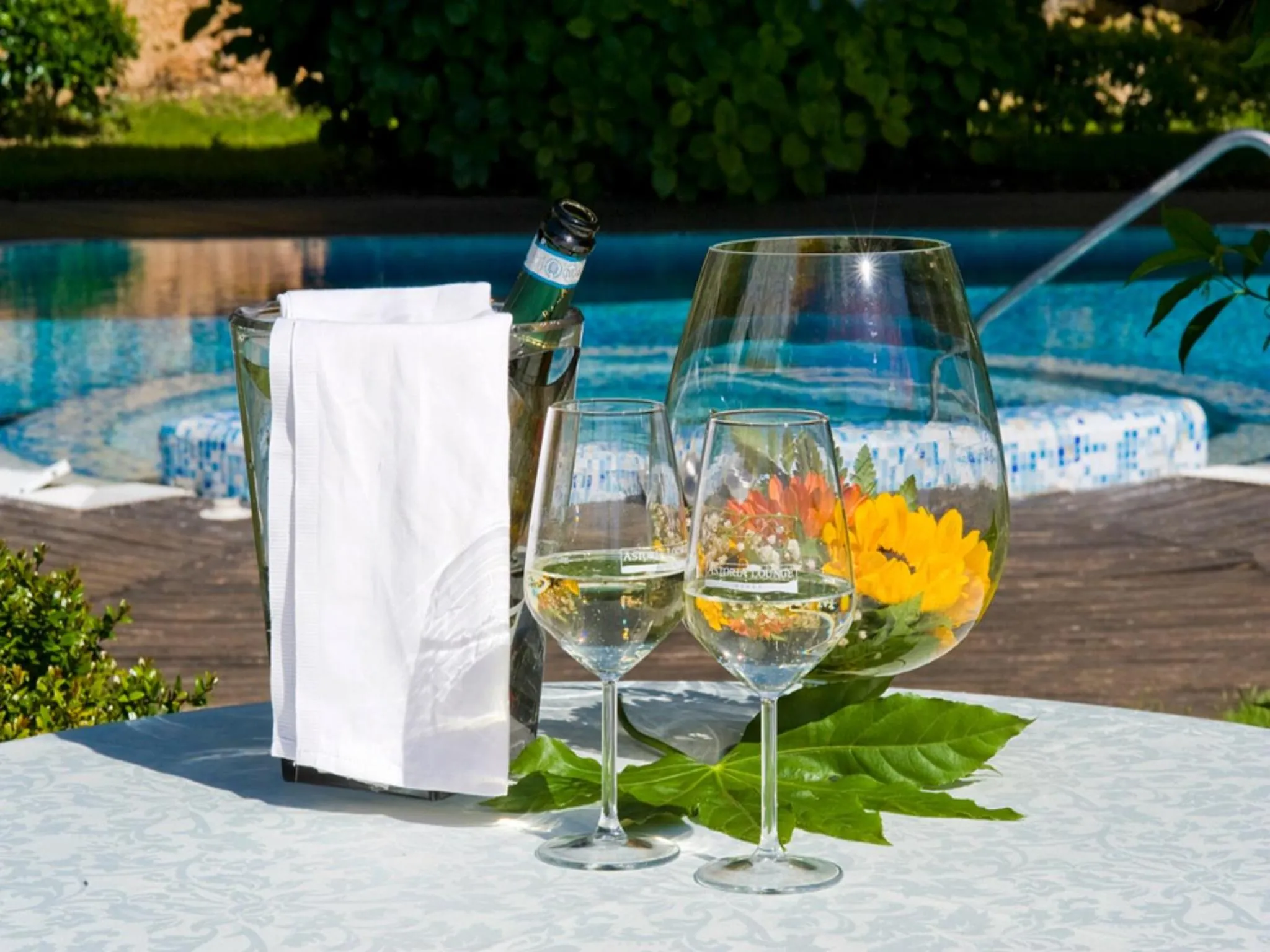 Food and drinks in Hotel Serapo