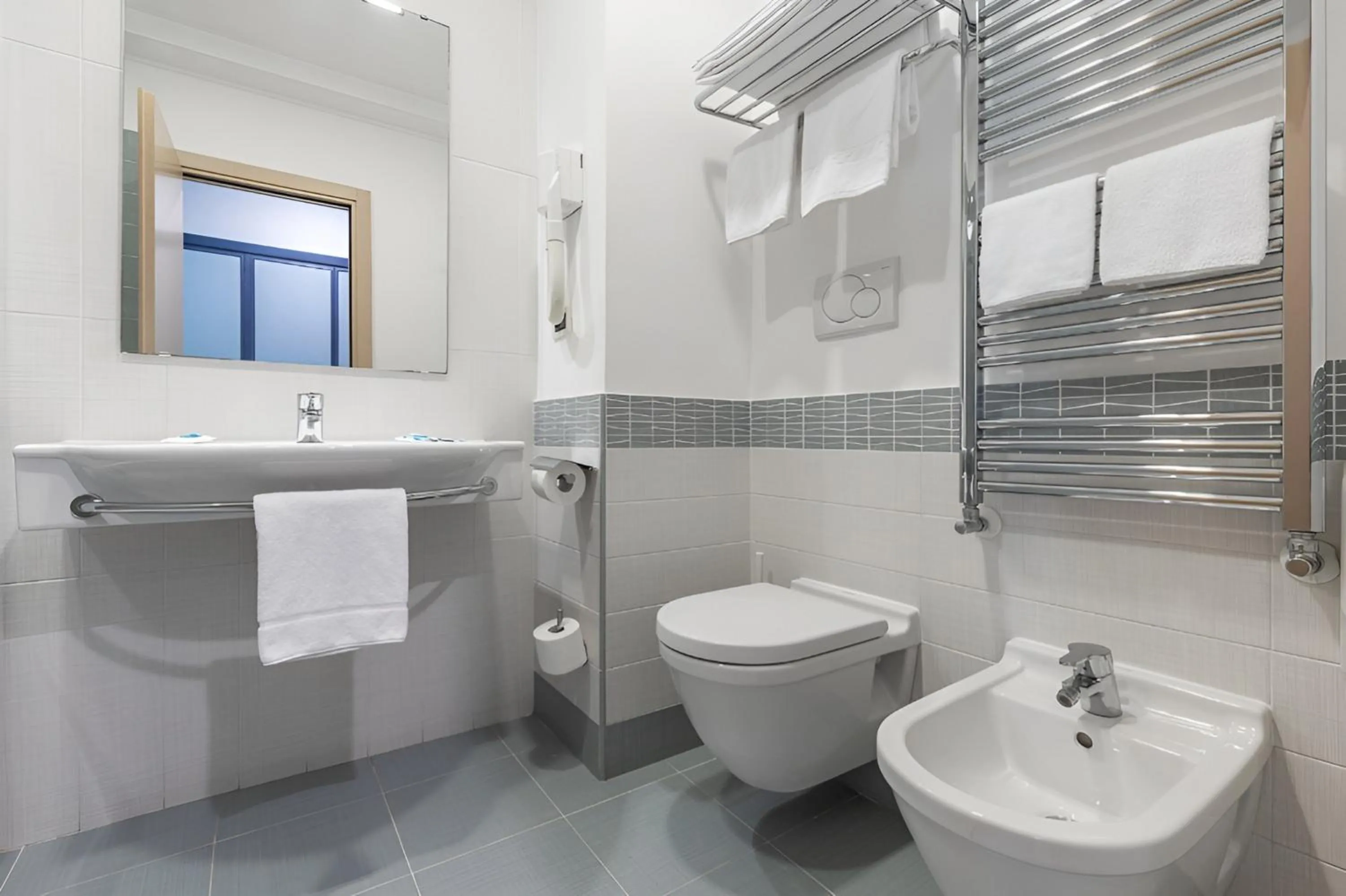 Bathroom in Hotel Serapo